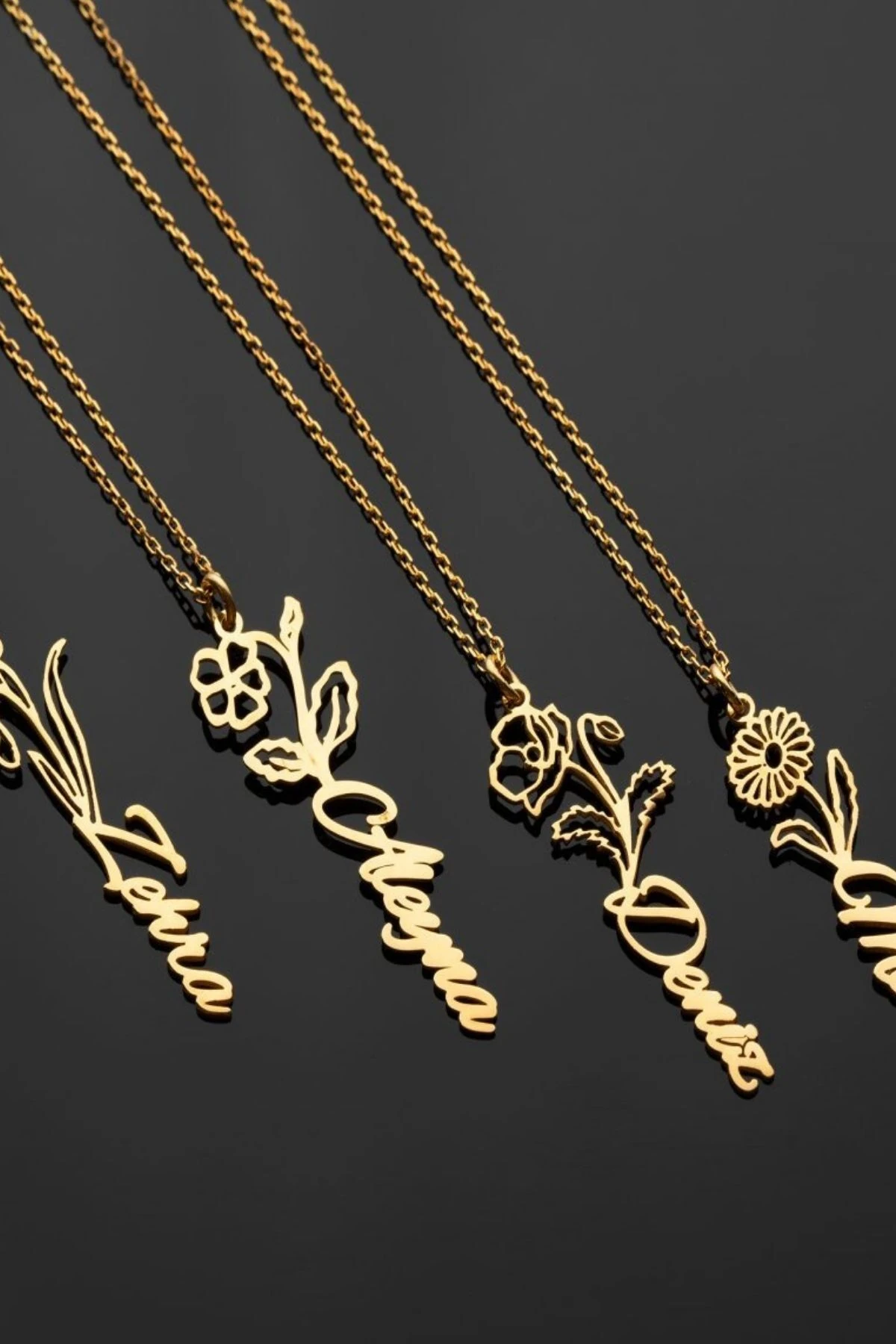 Gümüş Doğum Aylarına Özel Isimli Çiçek Kolye