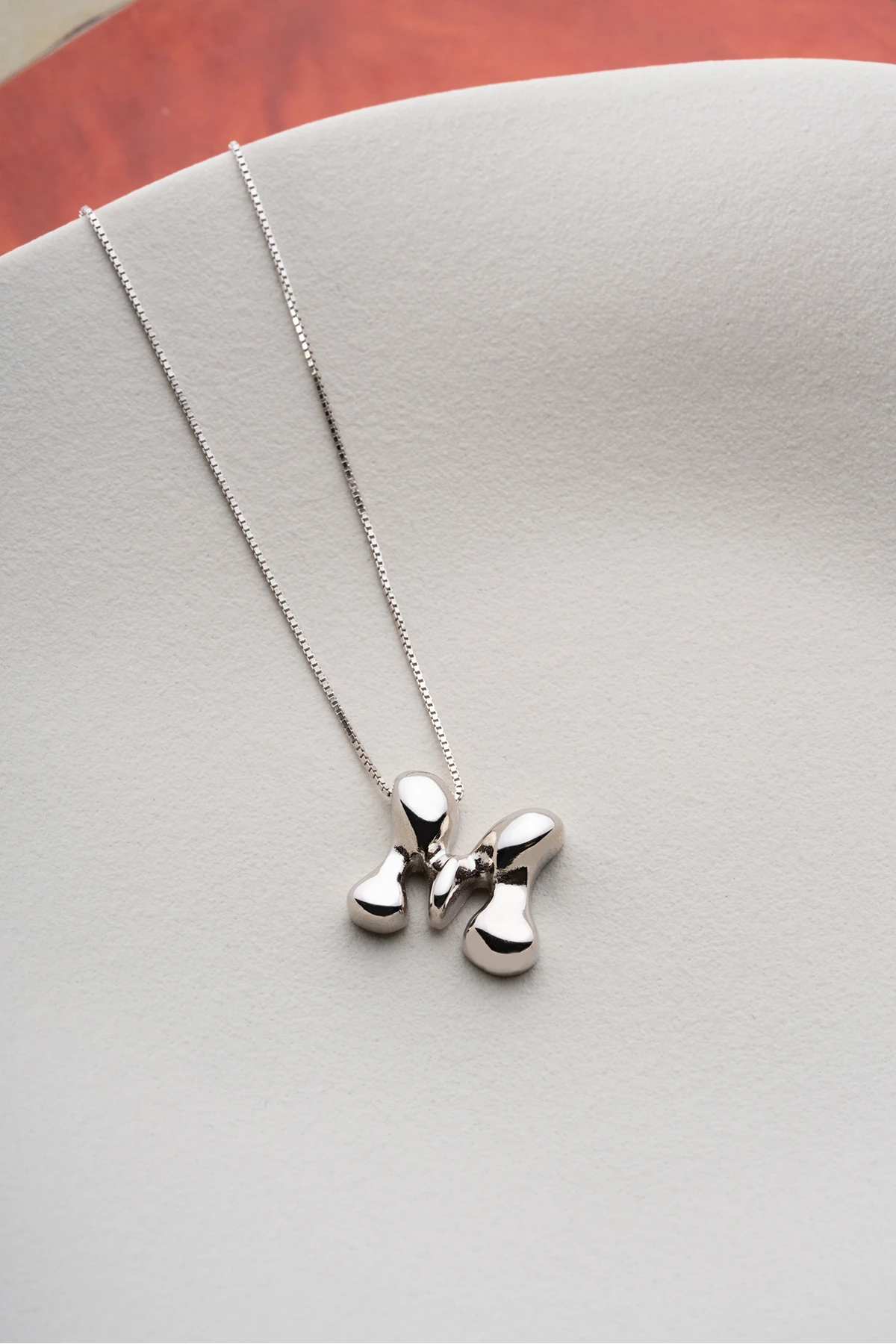 Gümüş Kişiye Özel Balon Harf Kolye