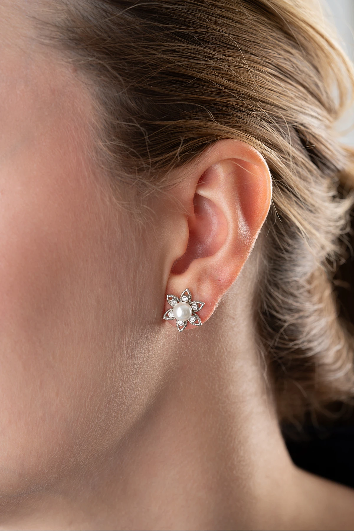 Gümüş İncili Yıldız Küpe