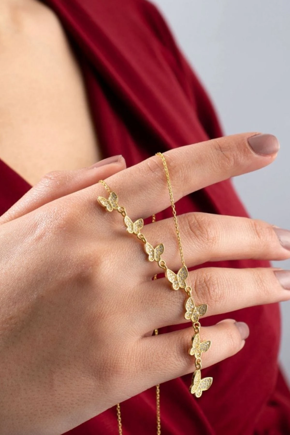 Gümüş Akışlı Kelebek Kolye