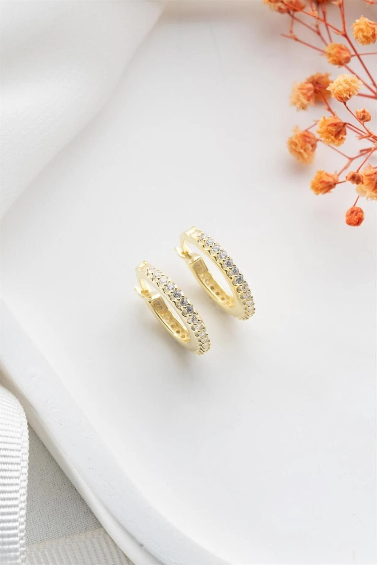 Gold Sıra Taşlı Halka Gümüş Küpe