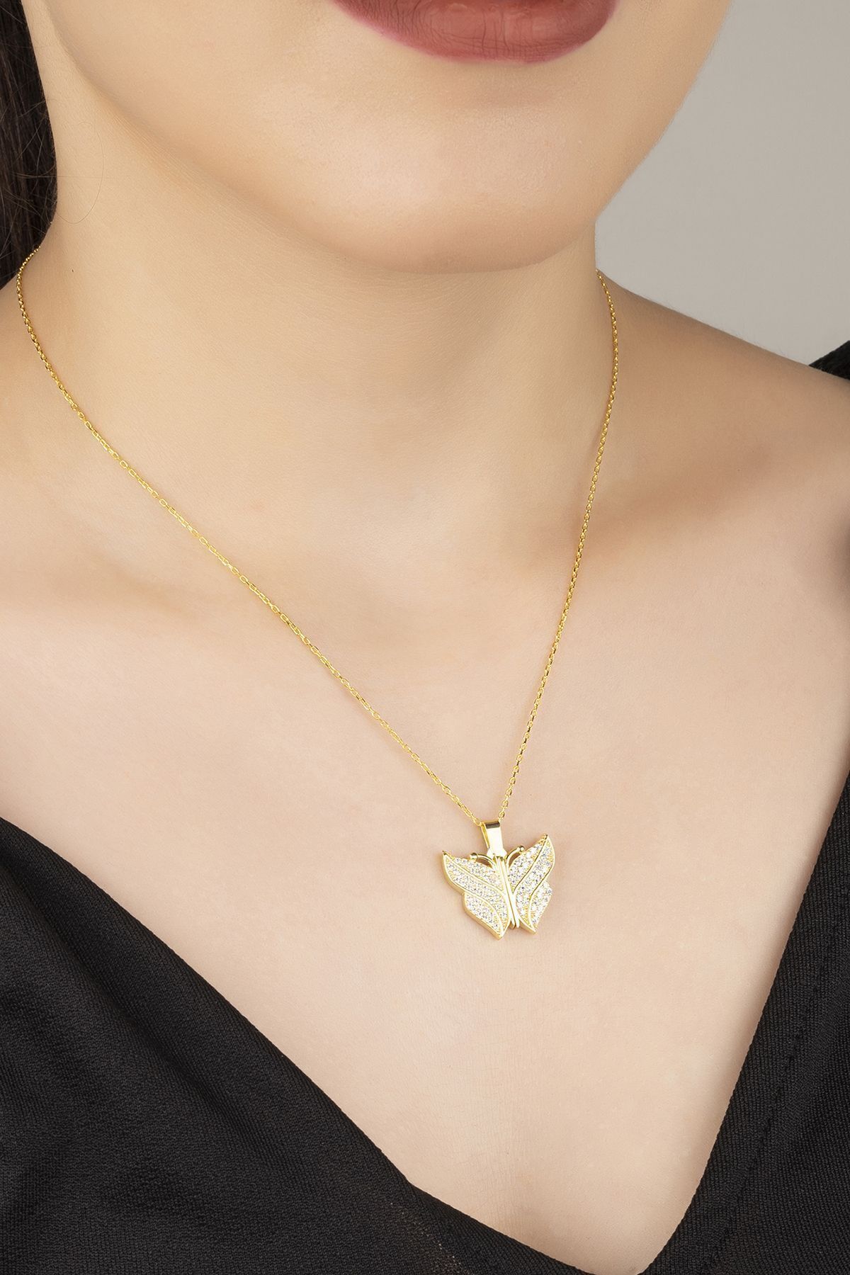 Gümüş Gold Açılabilen Isimli Kelebek Kolye