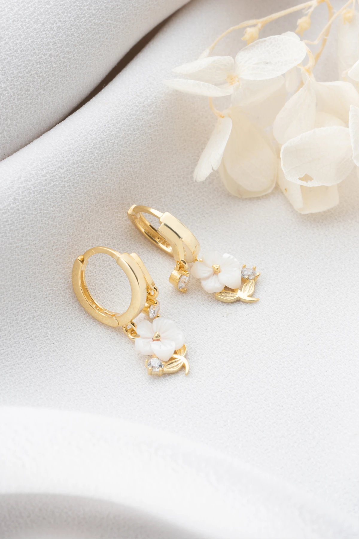 Gümüş Çift Taşlı Sedefli Çiçek Küpe