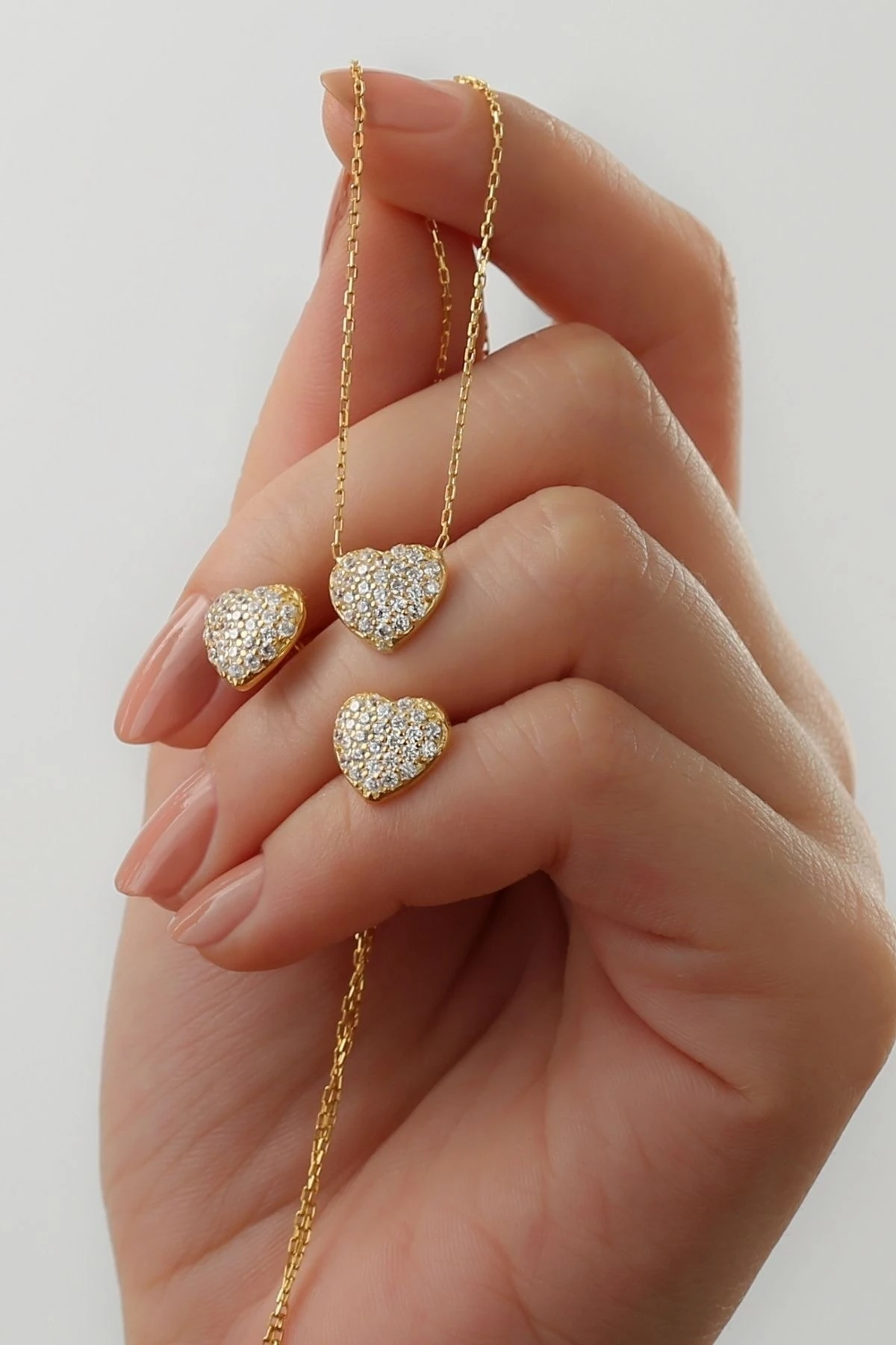 Gümüş Taş Detaylı Kalpli Küpe-kolye Set