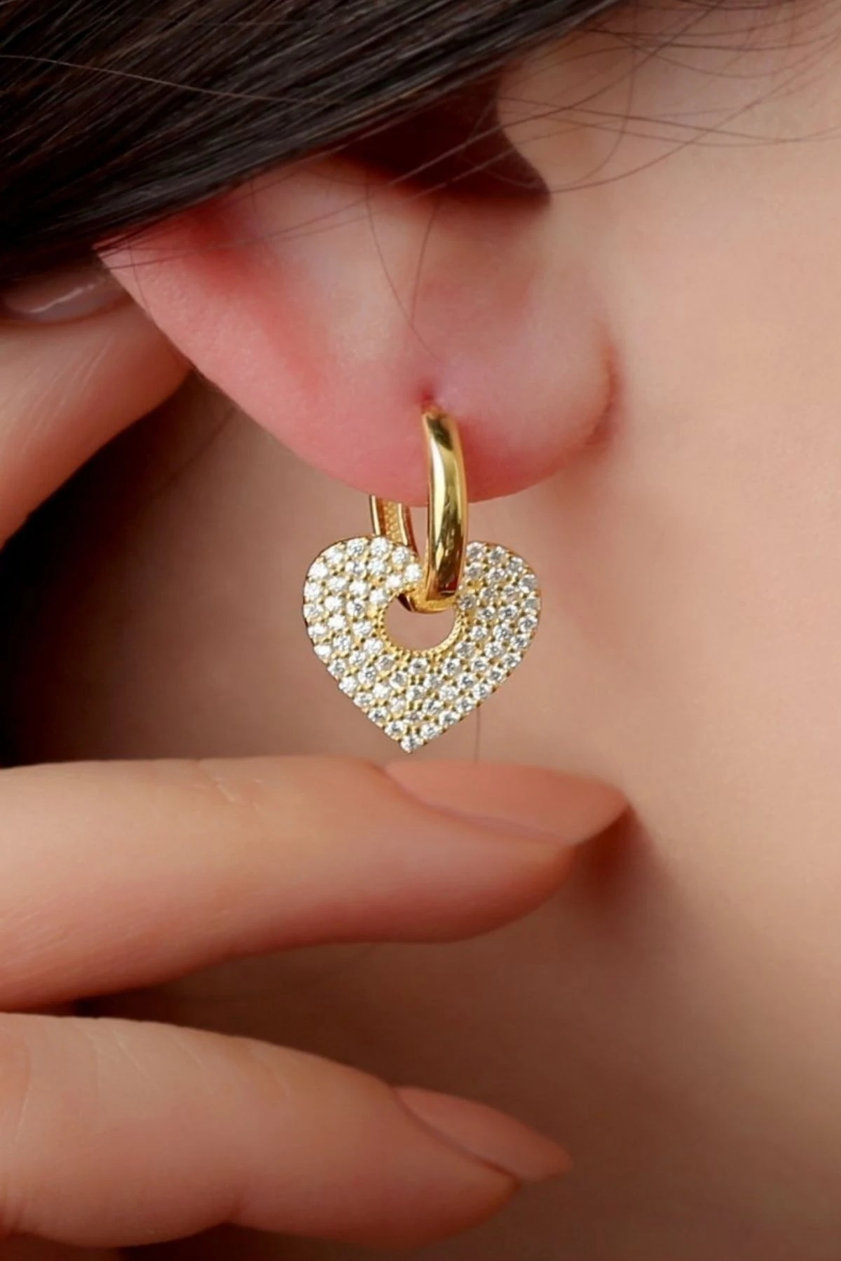 Gümüş Kalp Detaylı Taşlı Küpe (gold)