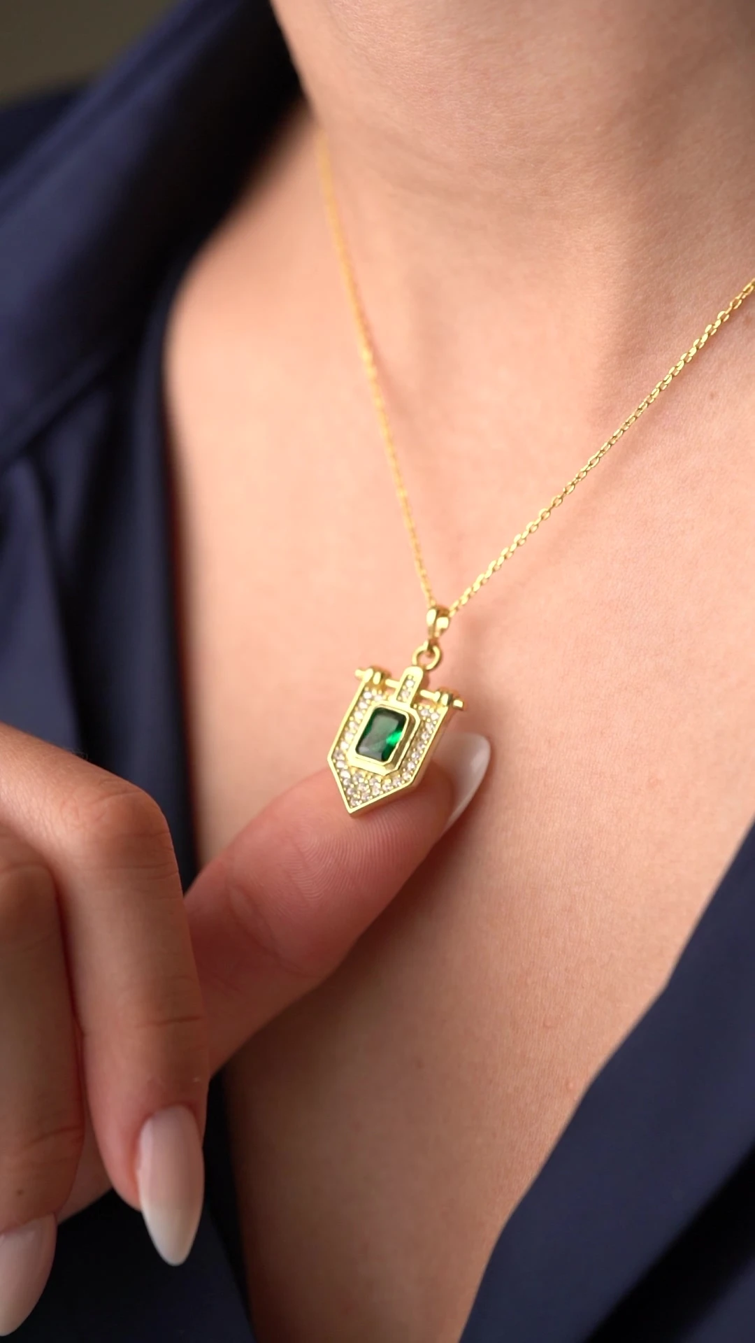 Gümüş Yeşil Taşlı Trend Takı (Kolye-Küpe) Seti