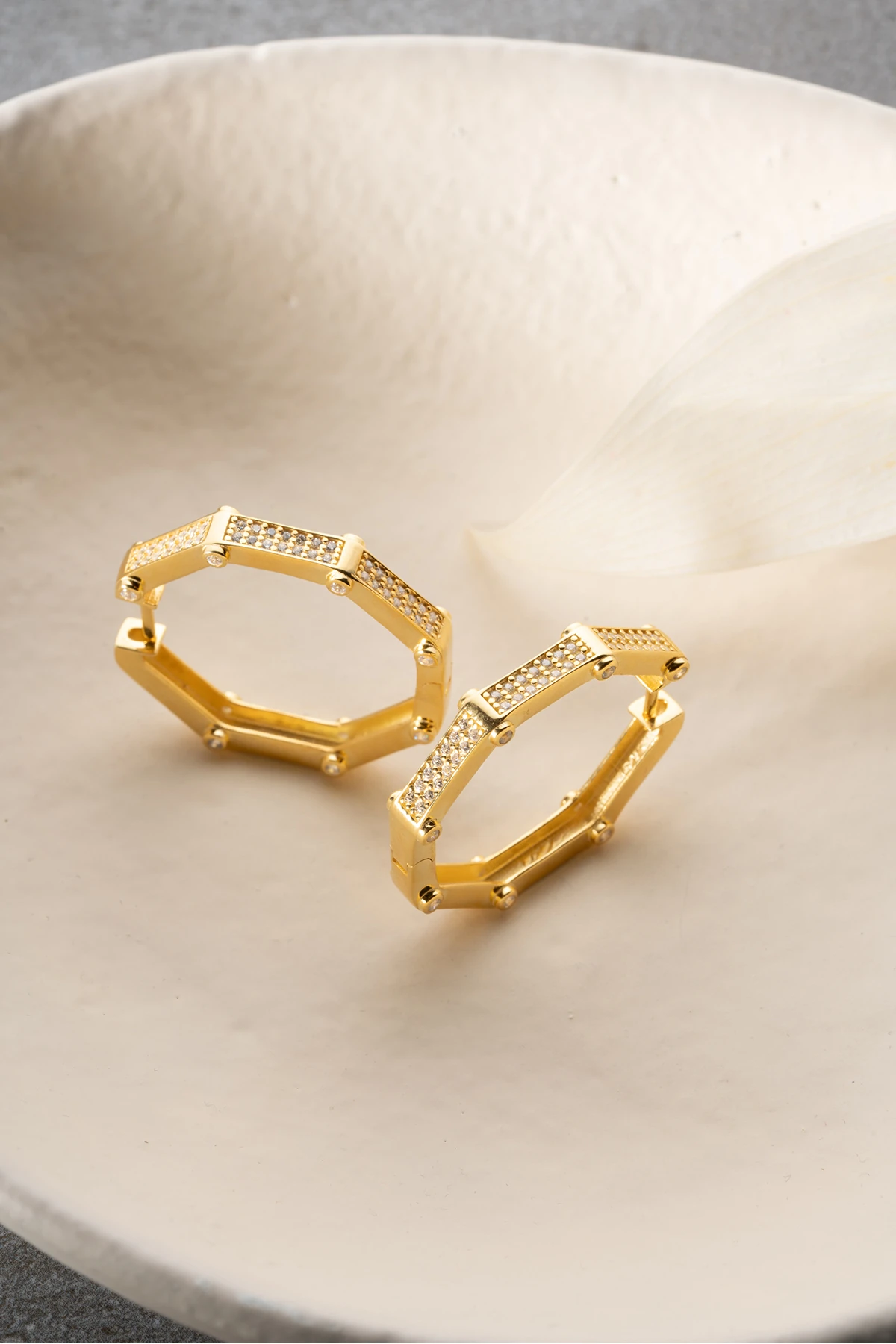 Gümüş Taşlı Halka Küpe