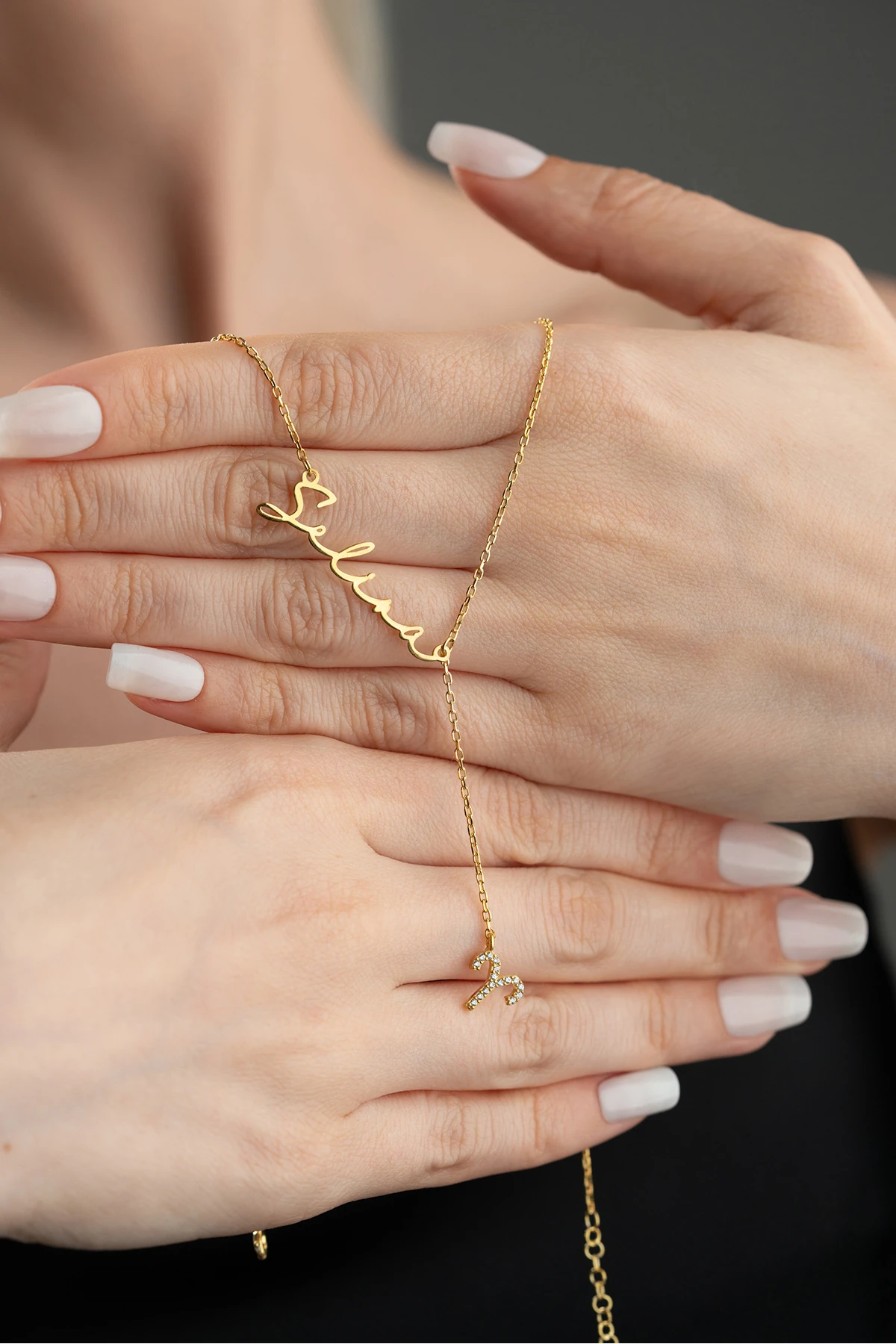 Gümüş Kişiye Özel İsimli Kolye