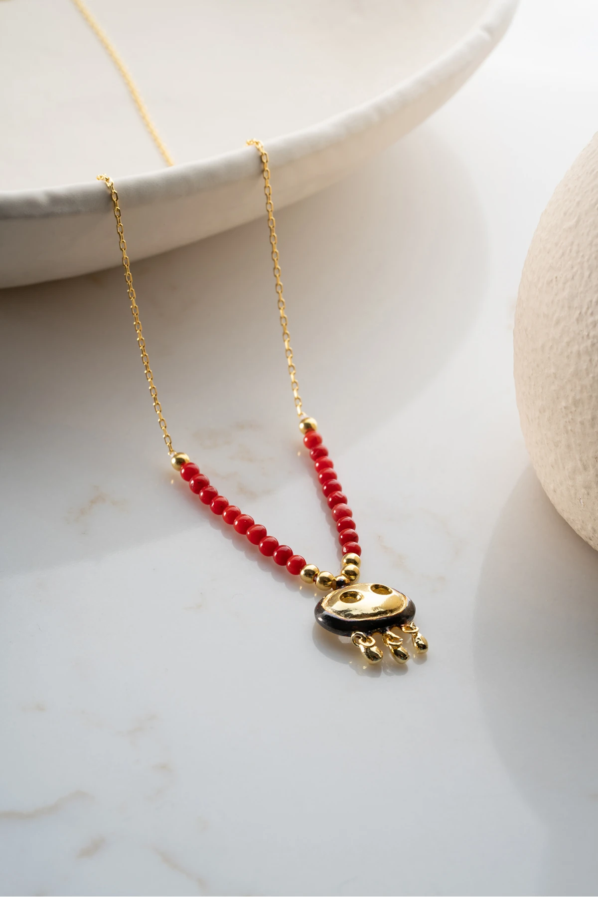 Gümüş Boncuklu Süryani Gözü Kolye