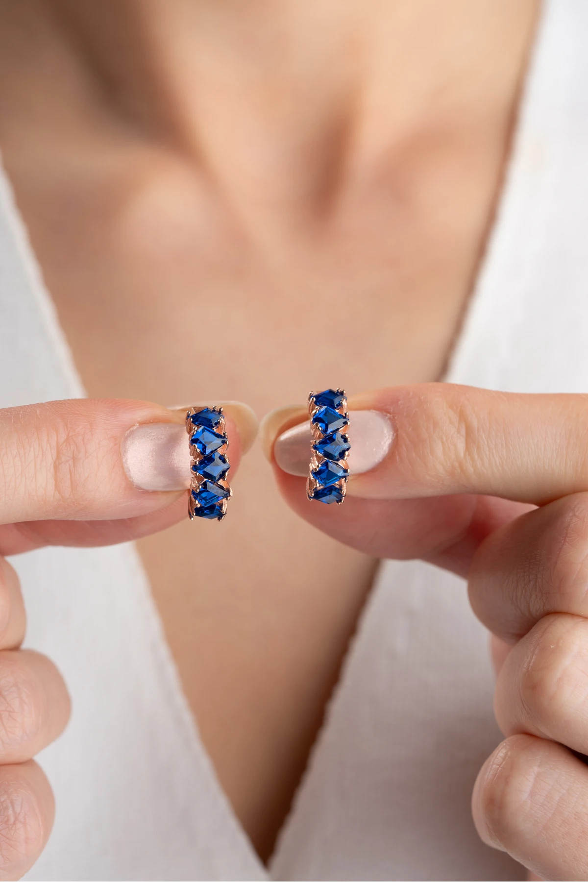 Gümüş Safir Baget Taşlı Halka Küpe