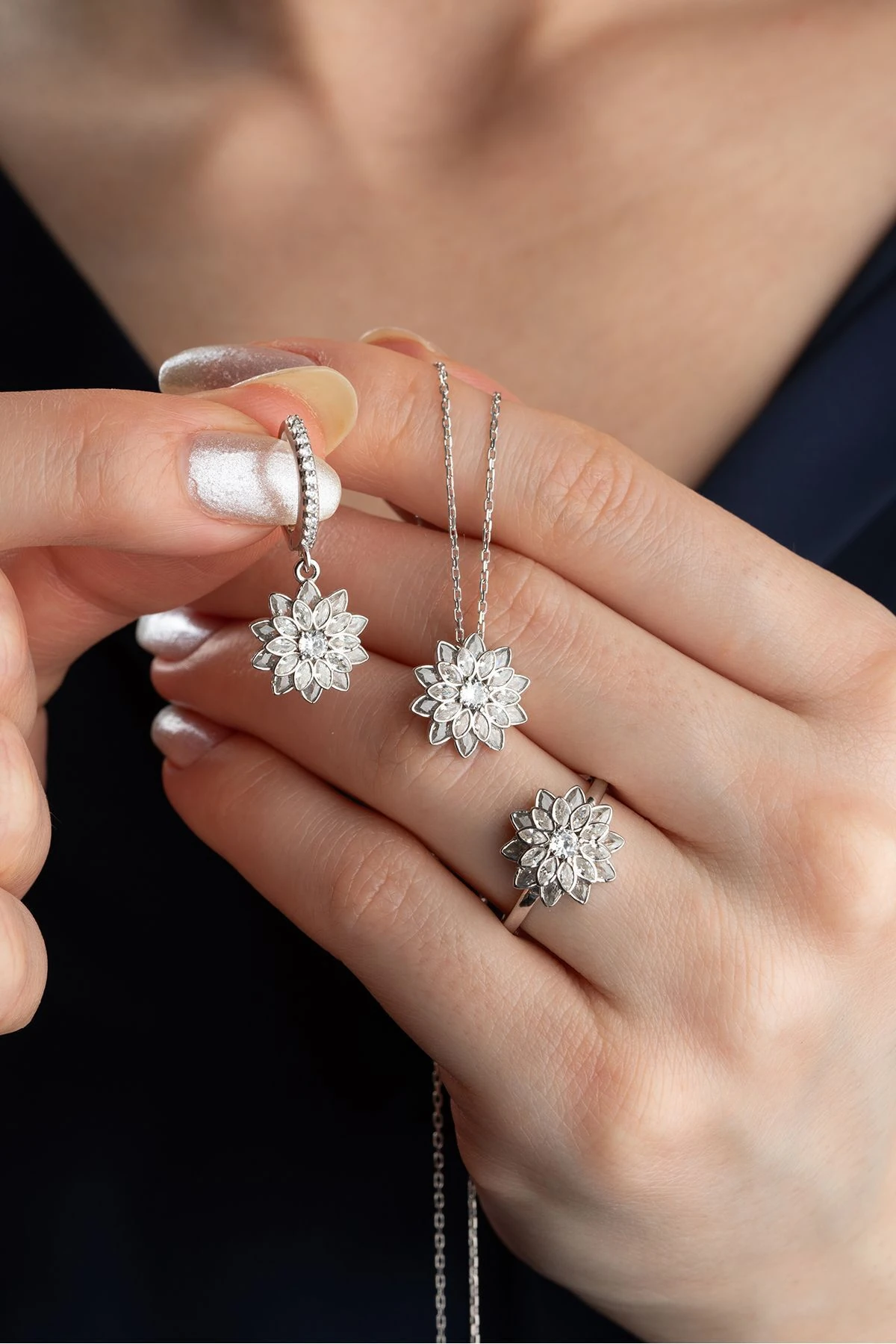 Gümüş Lotus Çiçeği Takı (Kolye-Küpe-Yüzük)Seti