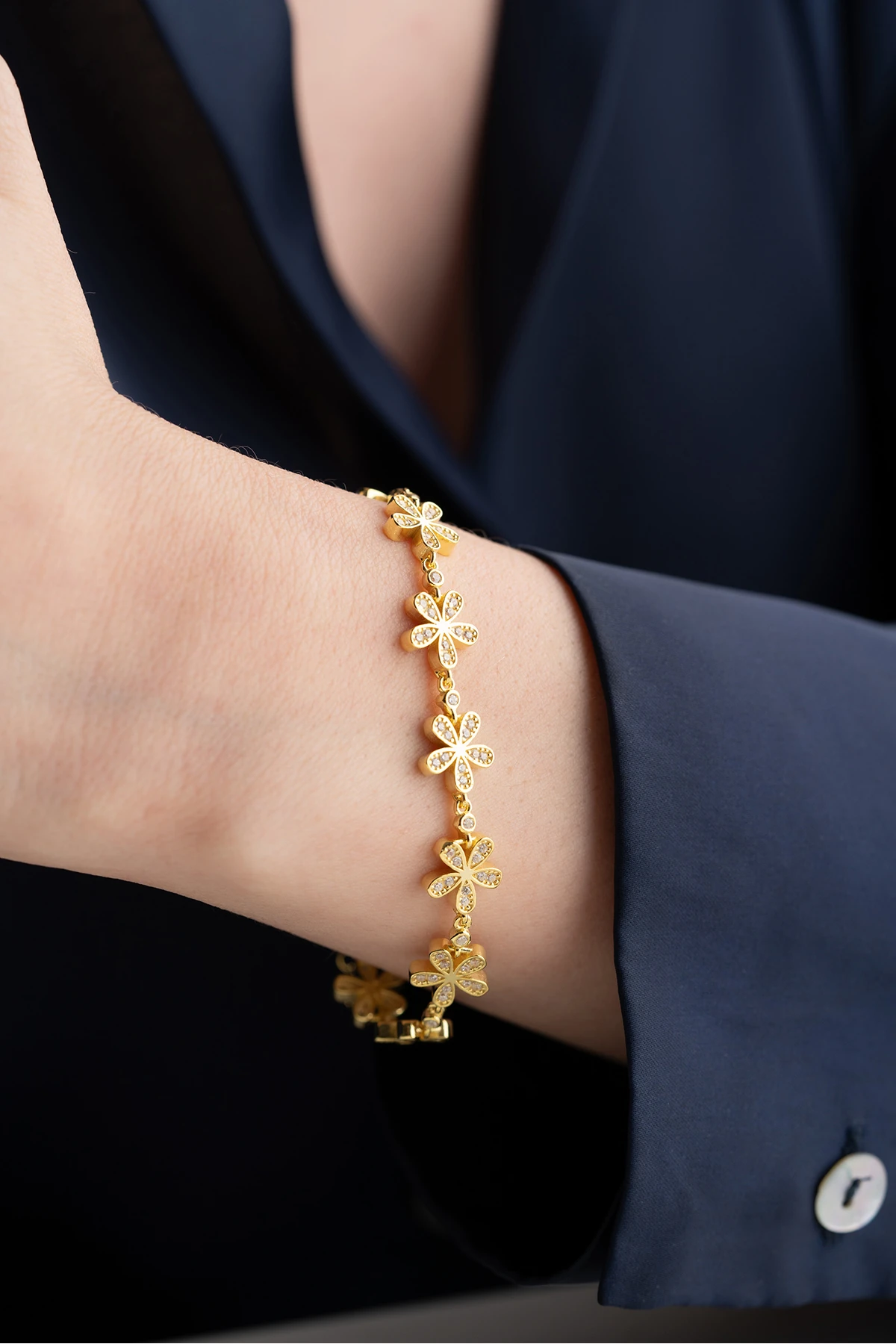 Gümüş Zirkon Taşlı Papatya Bileklik