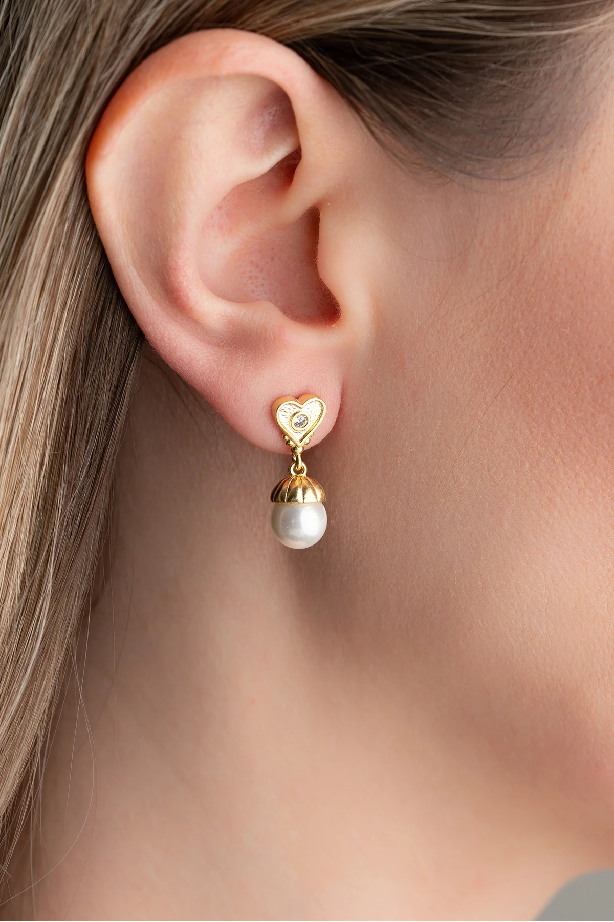 Gümüş incili Kalpli Gold Küpe