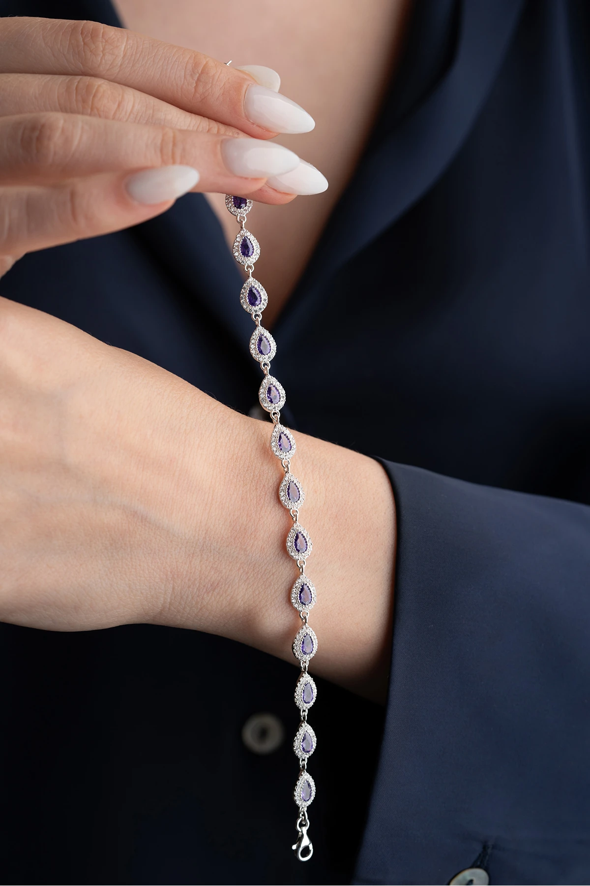 Gümüş Su Yolu Damla Ametist Taşlı Bileklik