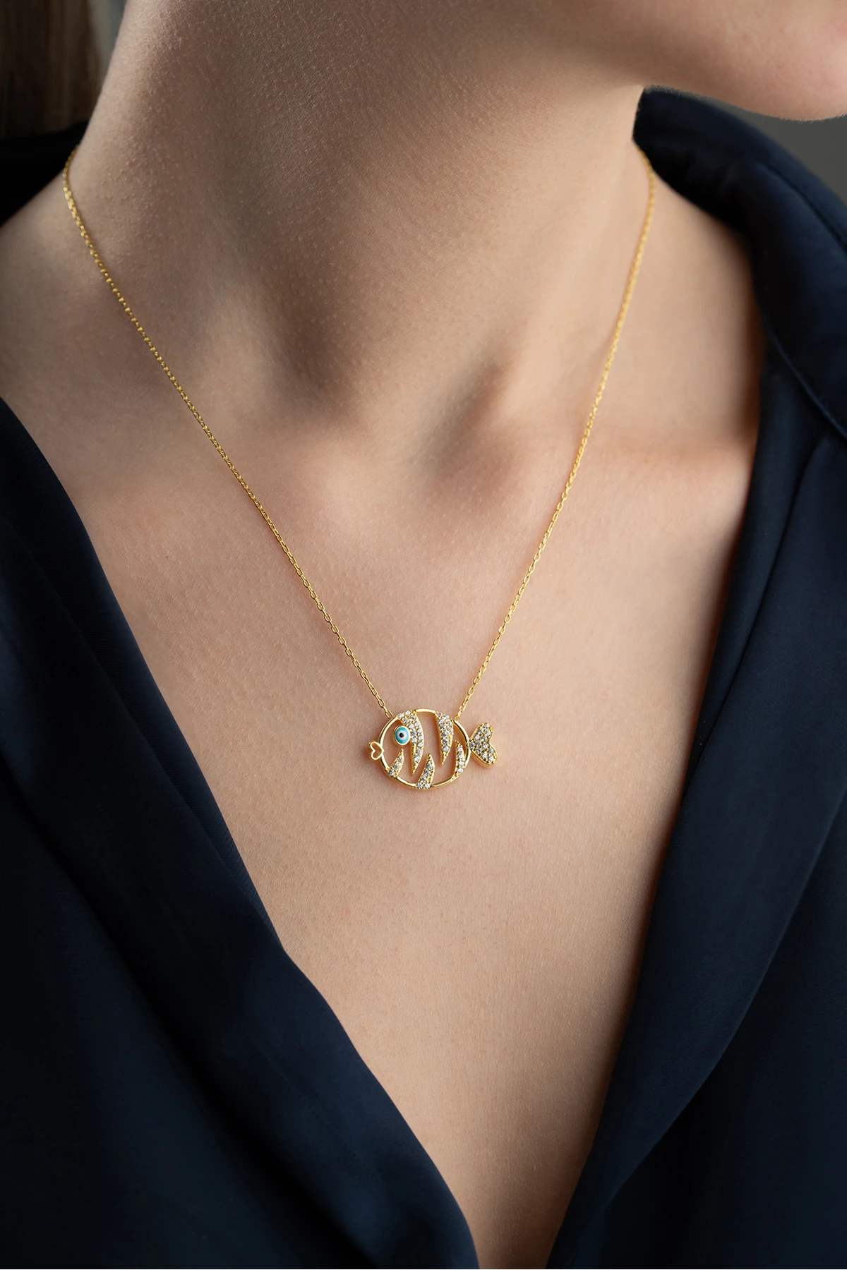 Gümüş Zirkon Taşlı Balık Kolye