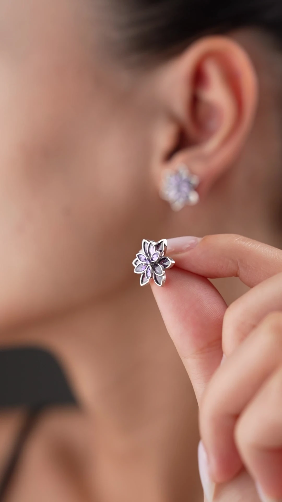 Gümüş Mor Taşlı Lotus Küpe