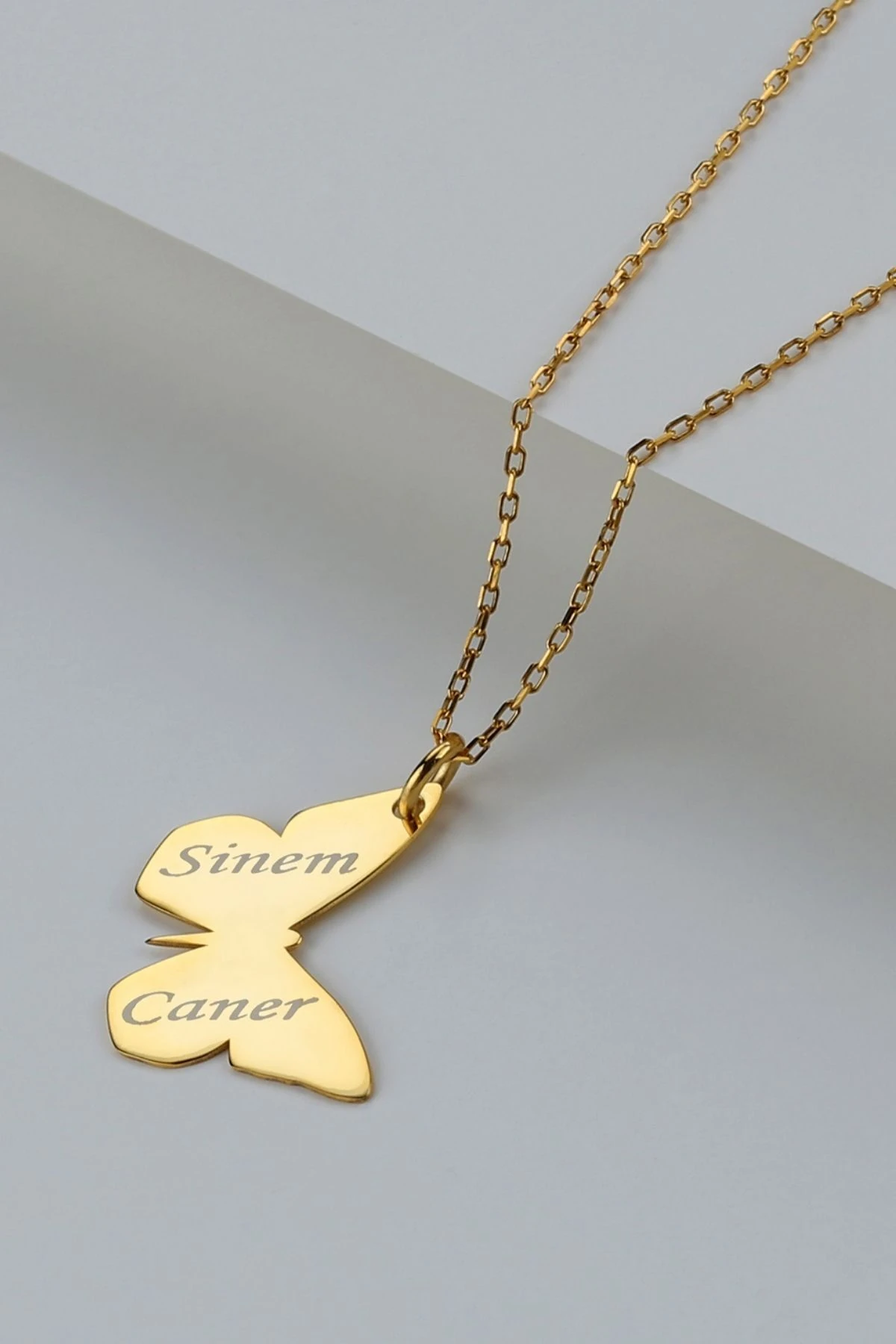 Gümüş Kişiye Özel Isimli Kelebek Kolye