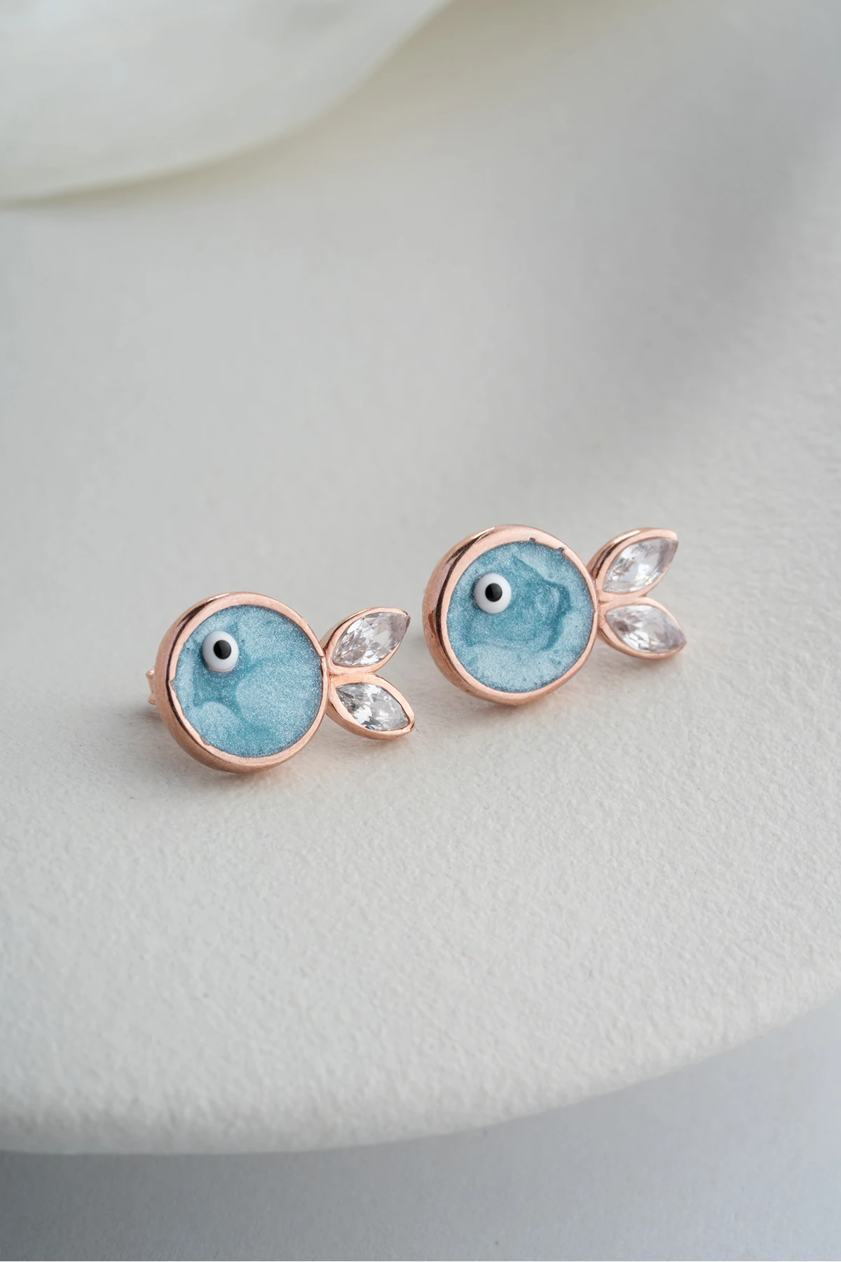 Gümüş Mavi Mineli Balık Küpe