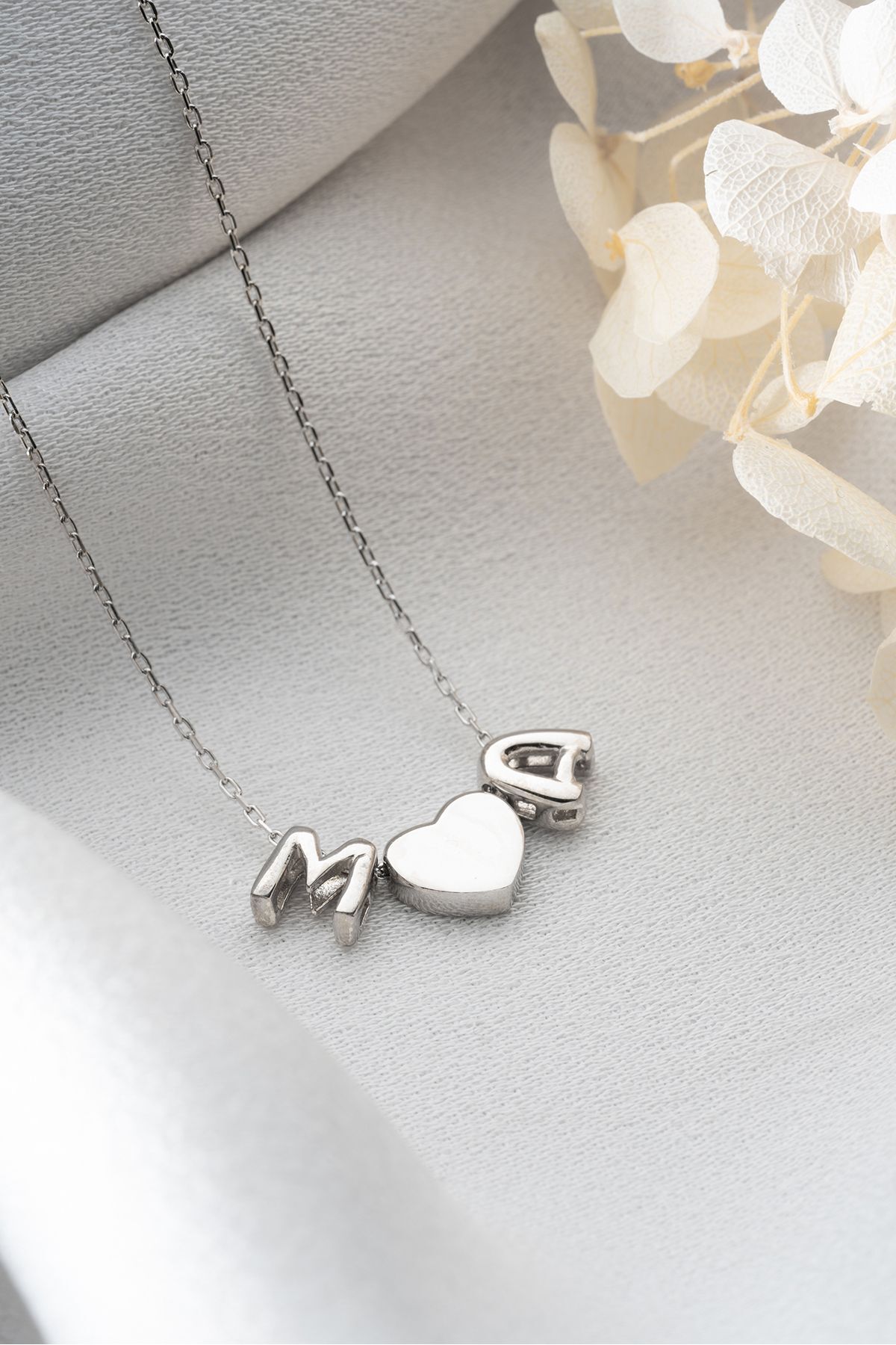 Gümüş Kalpli Harf Kolye