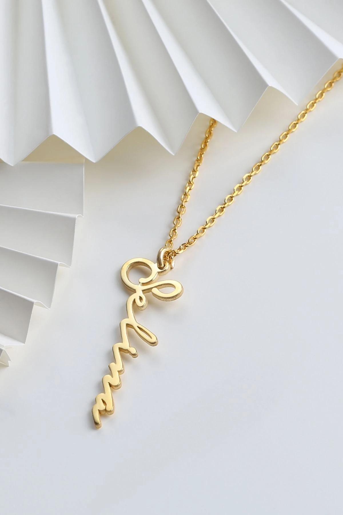 Gümüş Kişiye Özel Italik Isimli Kolye (gold)