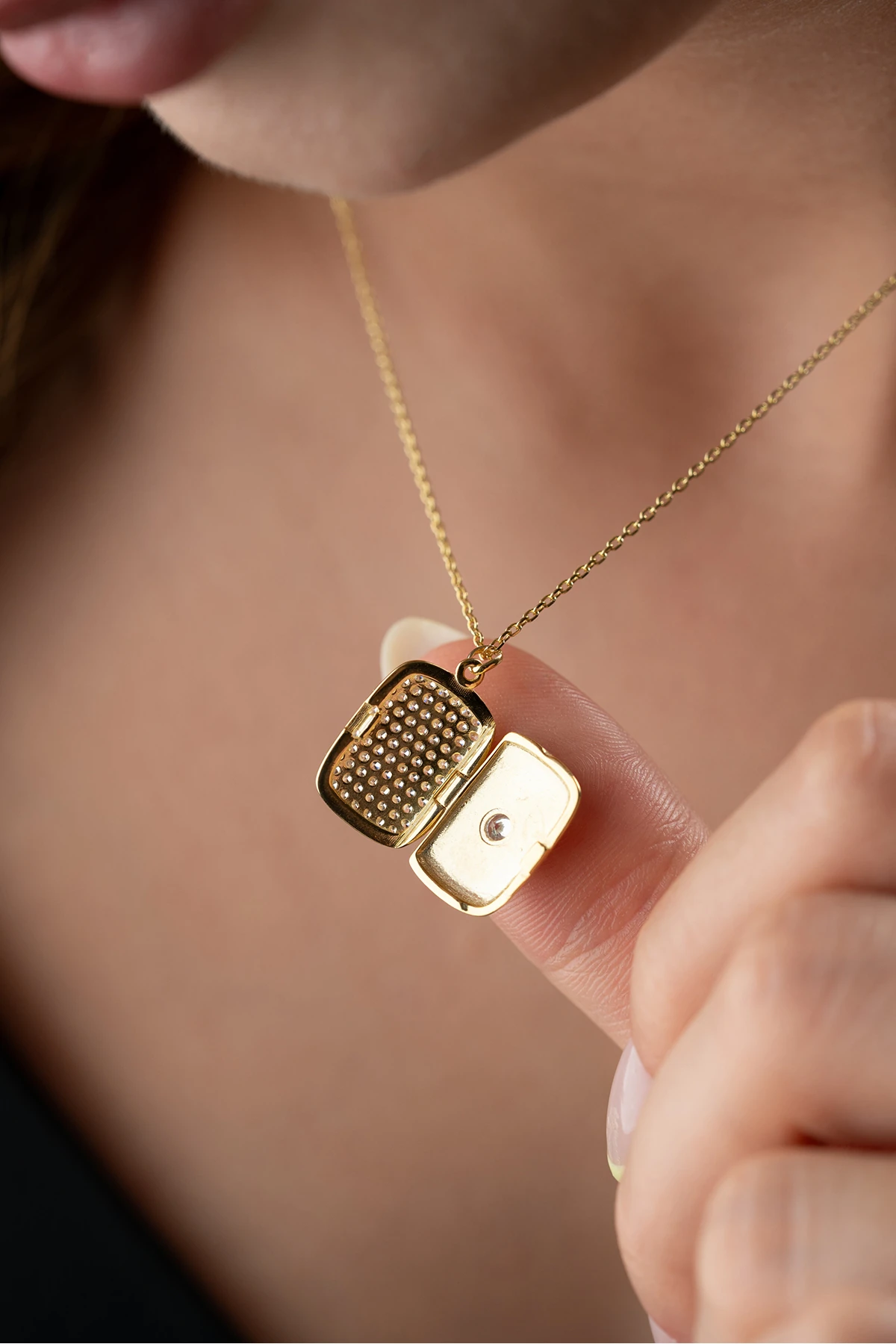 Gümüş Taşlı İsimli Kolye