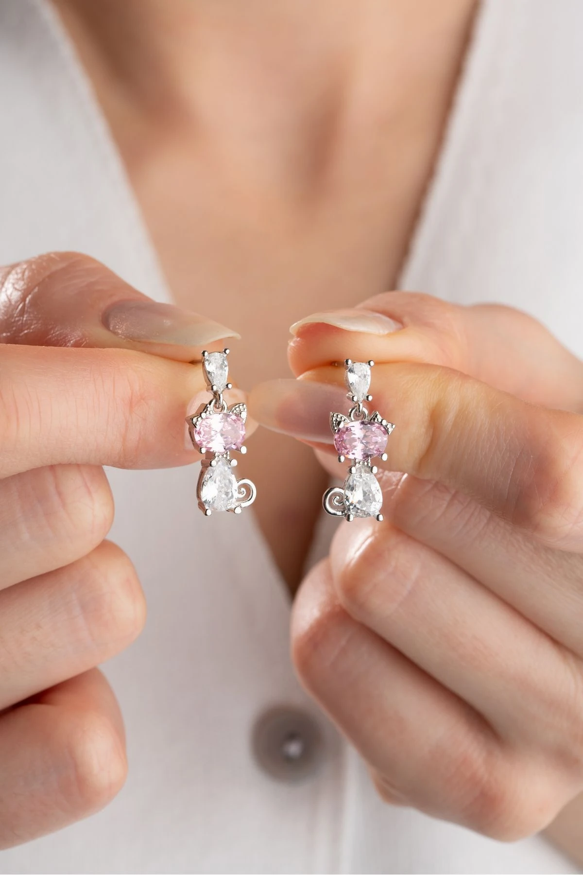 Gümüş Pembe Taşlı Kedi Küpe