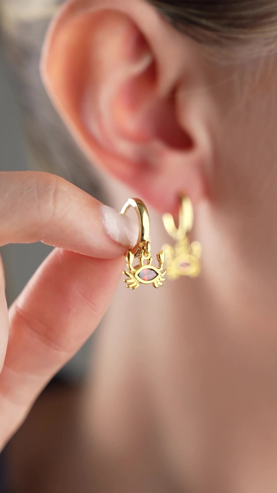 Gümüş Yengeç Model Küpesi