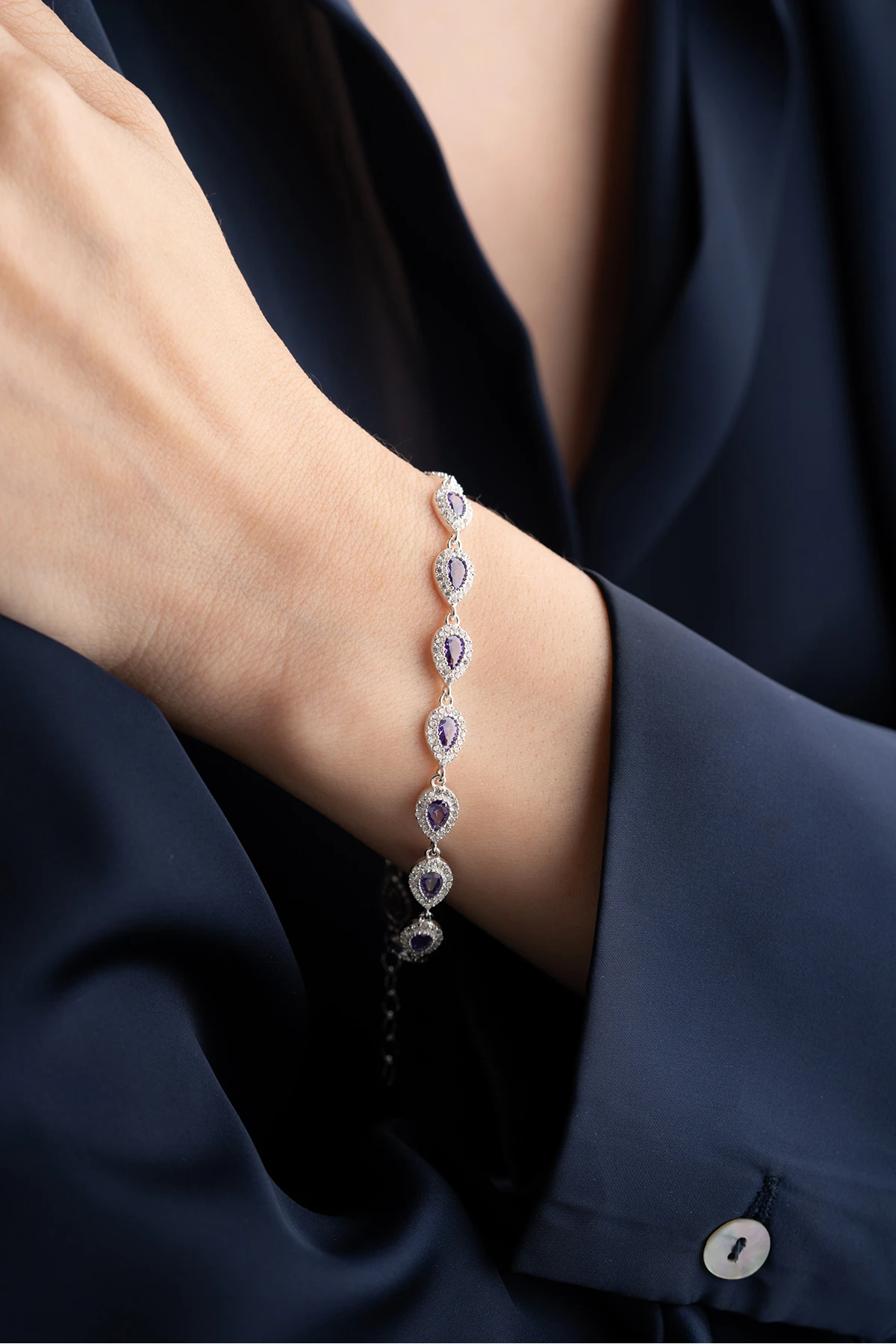 Gümüş Su Yolu Damla Ametist Taşlı Bileklik