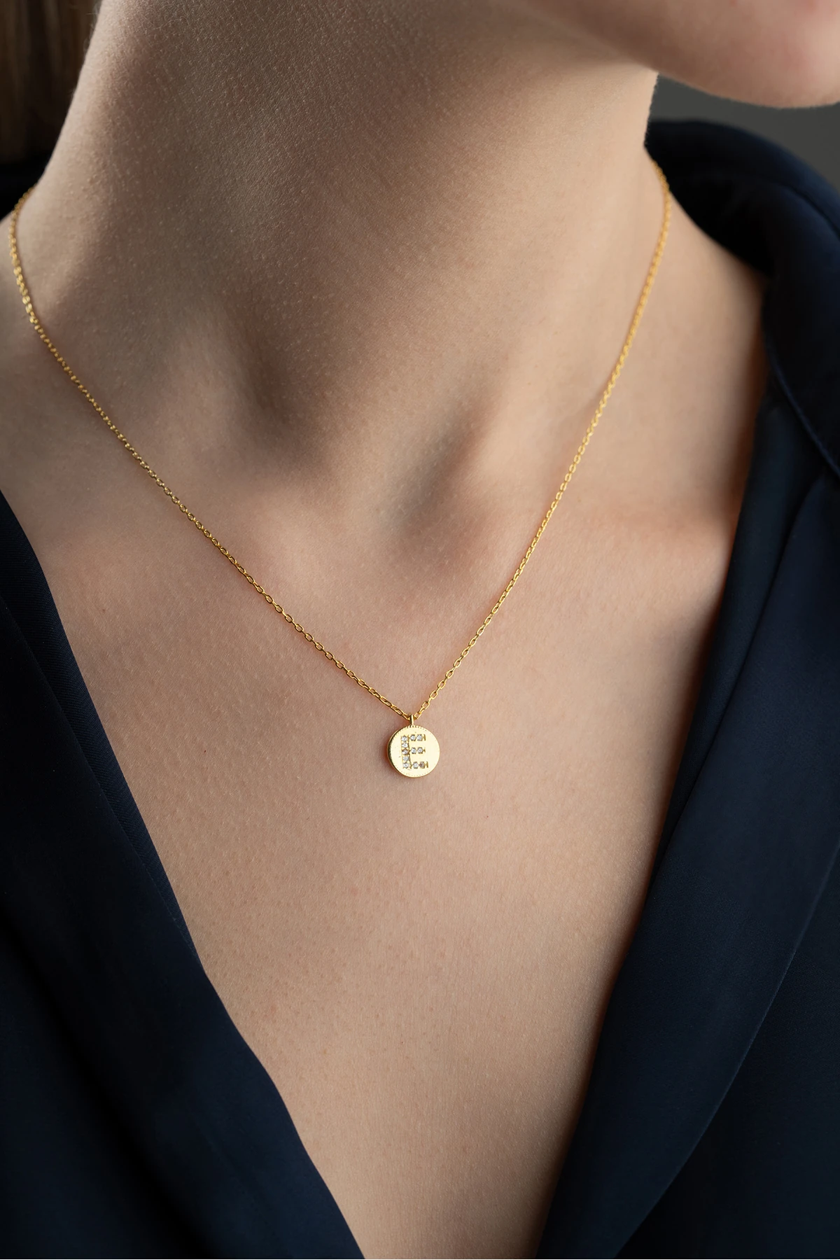 Gümüş Taşlı Plaka Harf Kolye