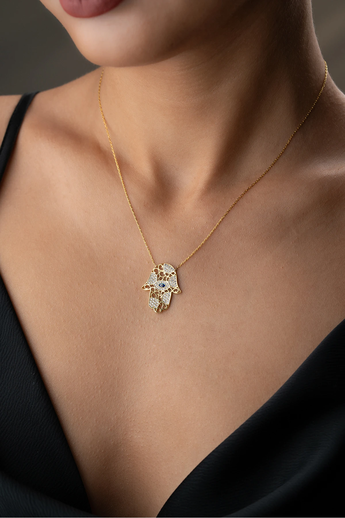 Gümüş Fatma Ana Eli Kolye