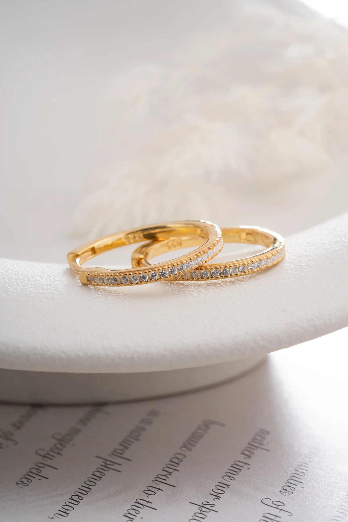 Gümüş Taşlı Halka Küpe