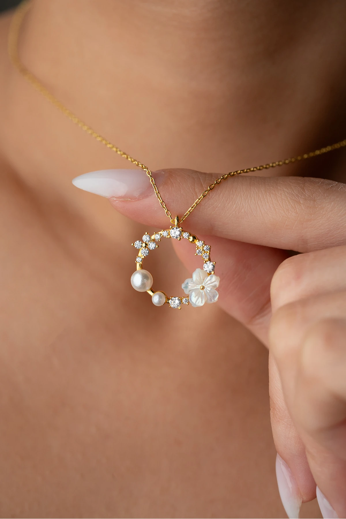 Gümüş Manolya Çiçeği Kolye