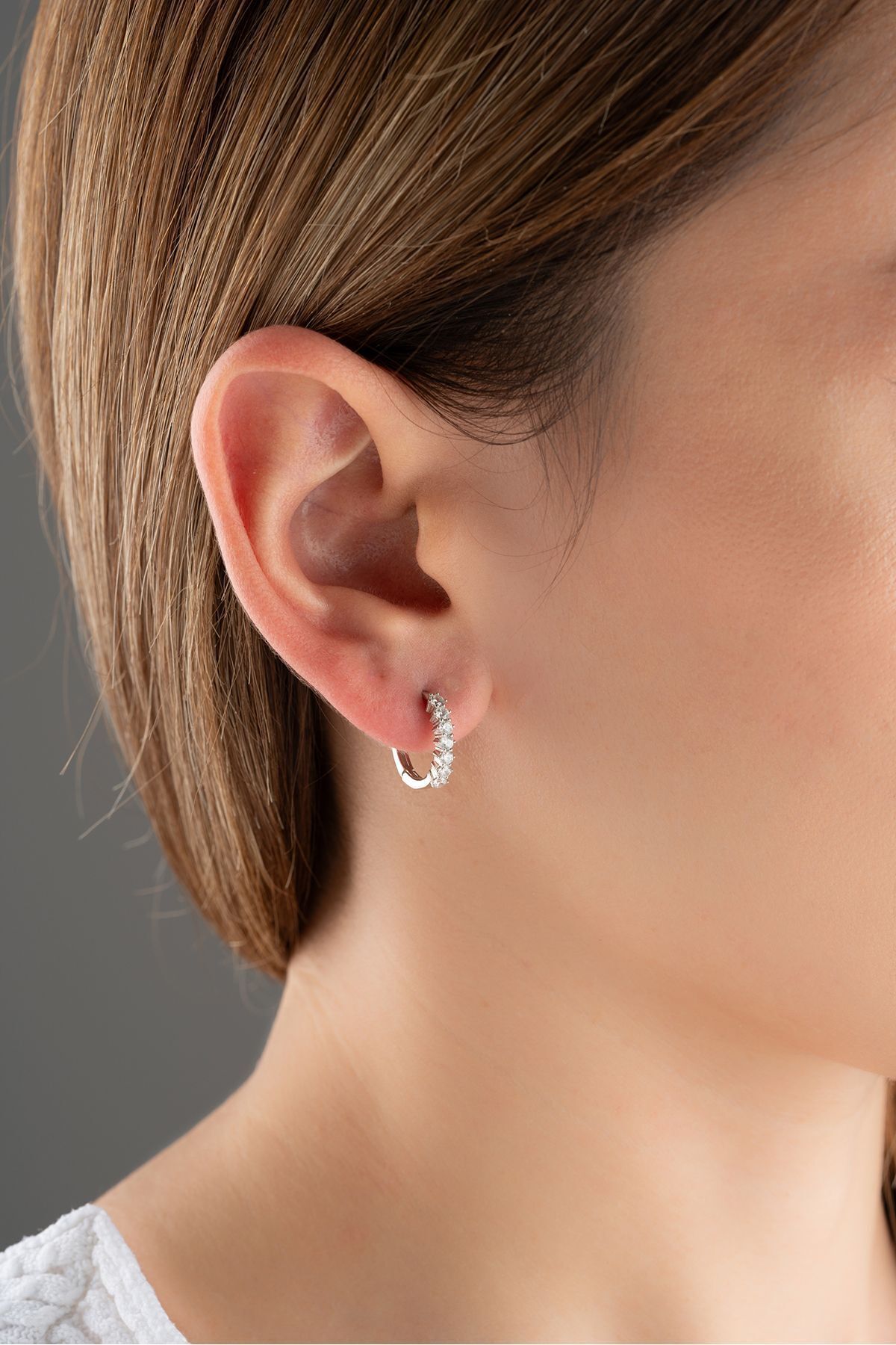 Gümüş Taşlı Halka Küpe