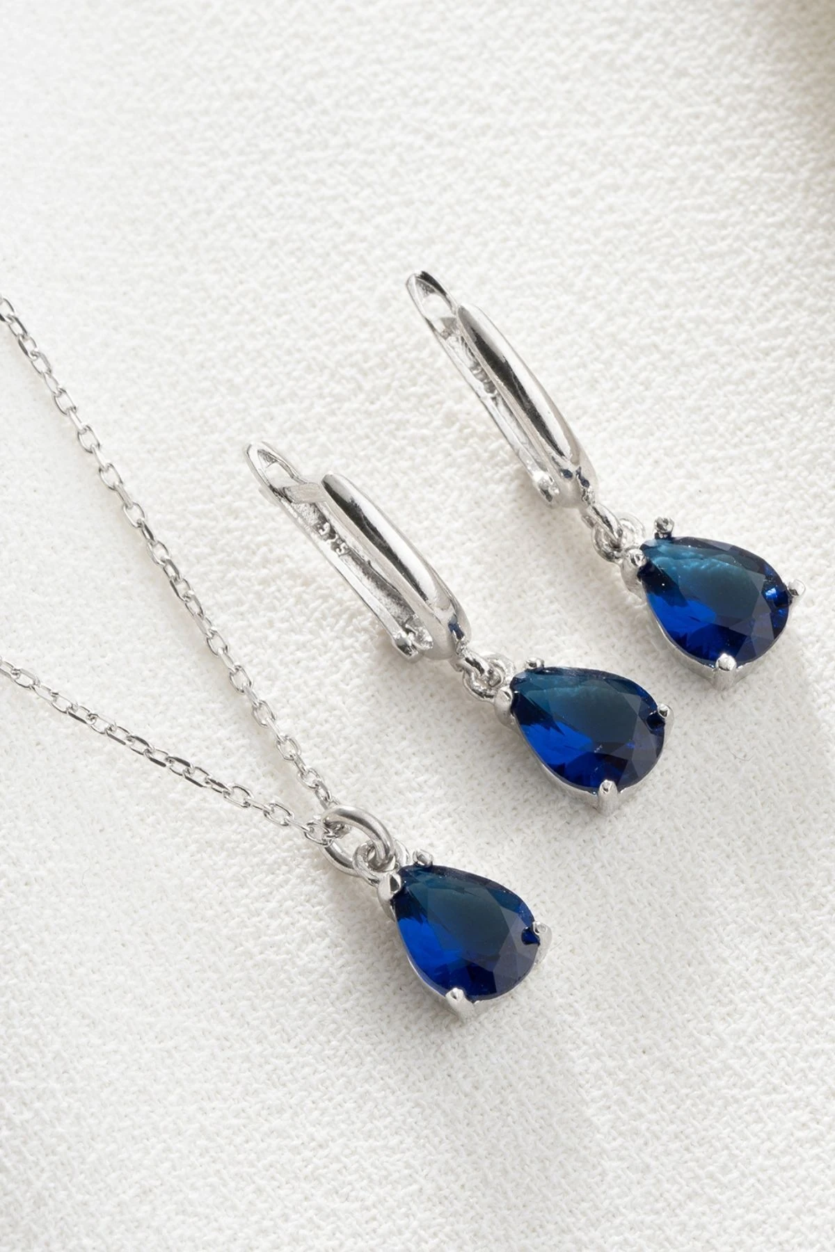 Gümüş Damla Model Kolye Küpe Seti