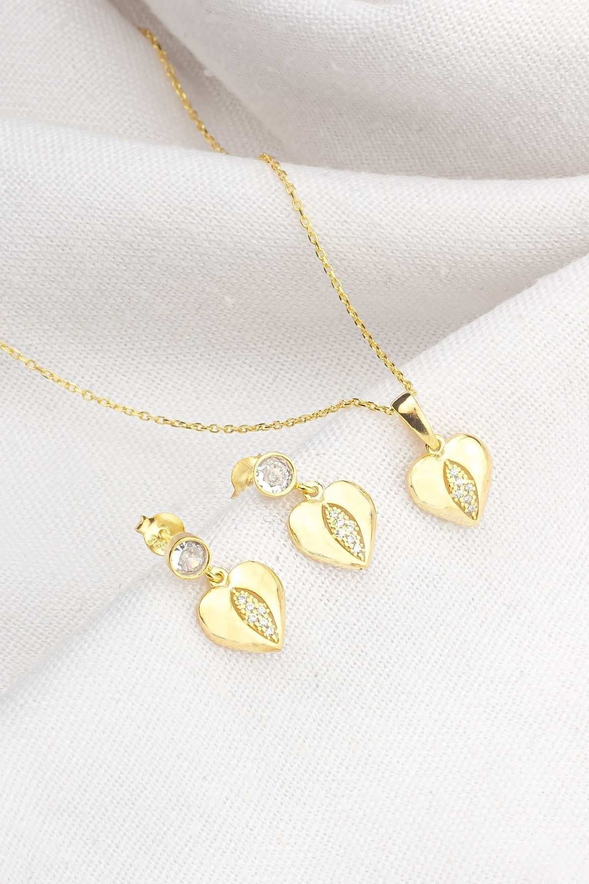 Gümüş Kalpli Takı Seti