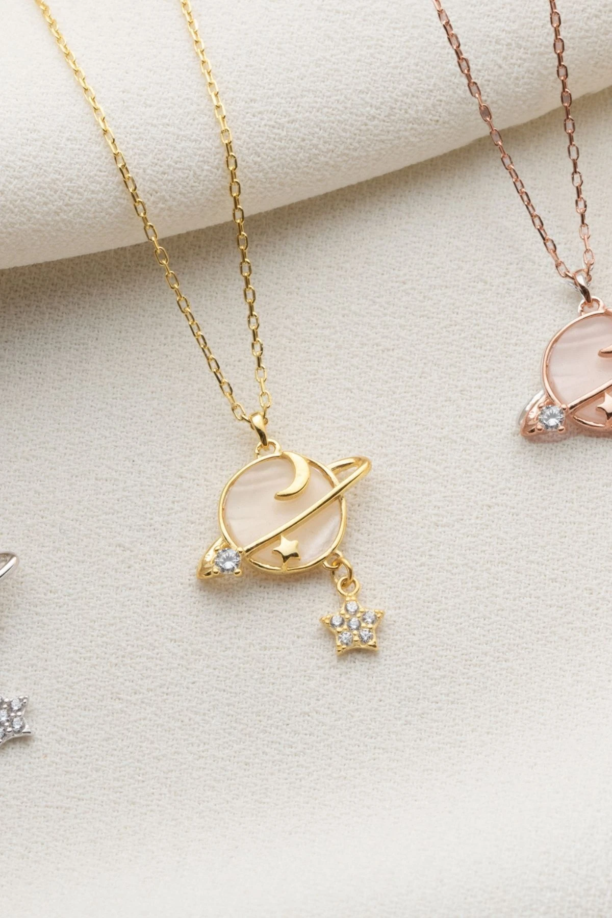 Gümüş Gezegen Kolye