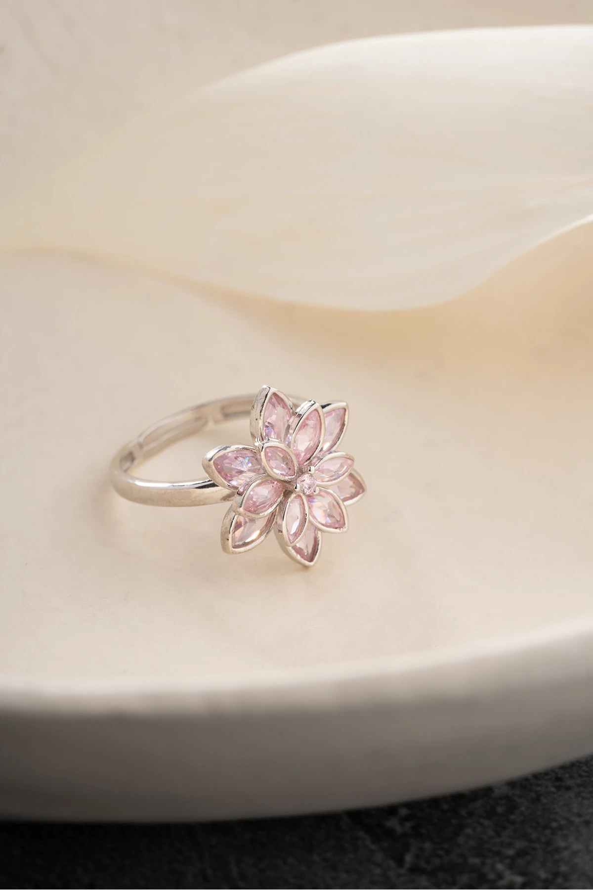 Gümüş Lotus Yüzük