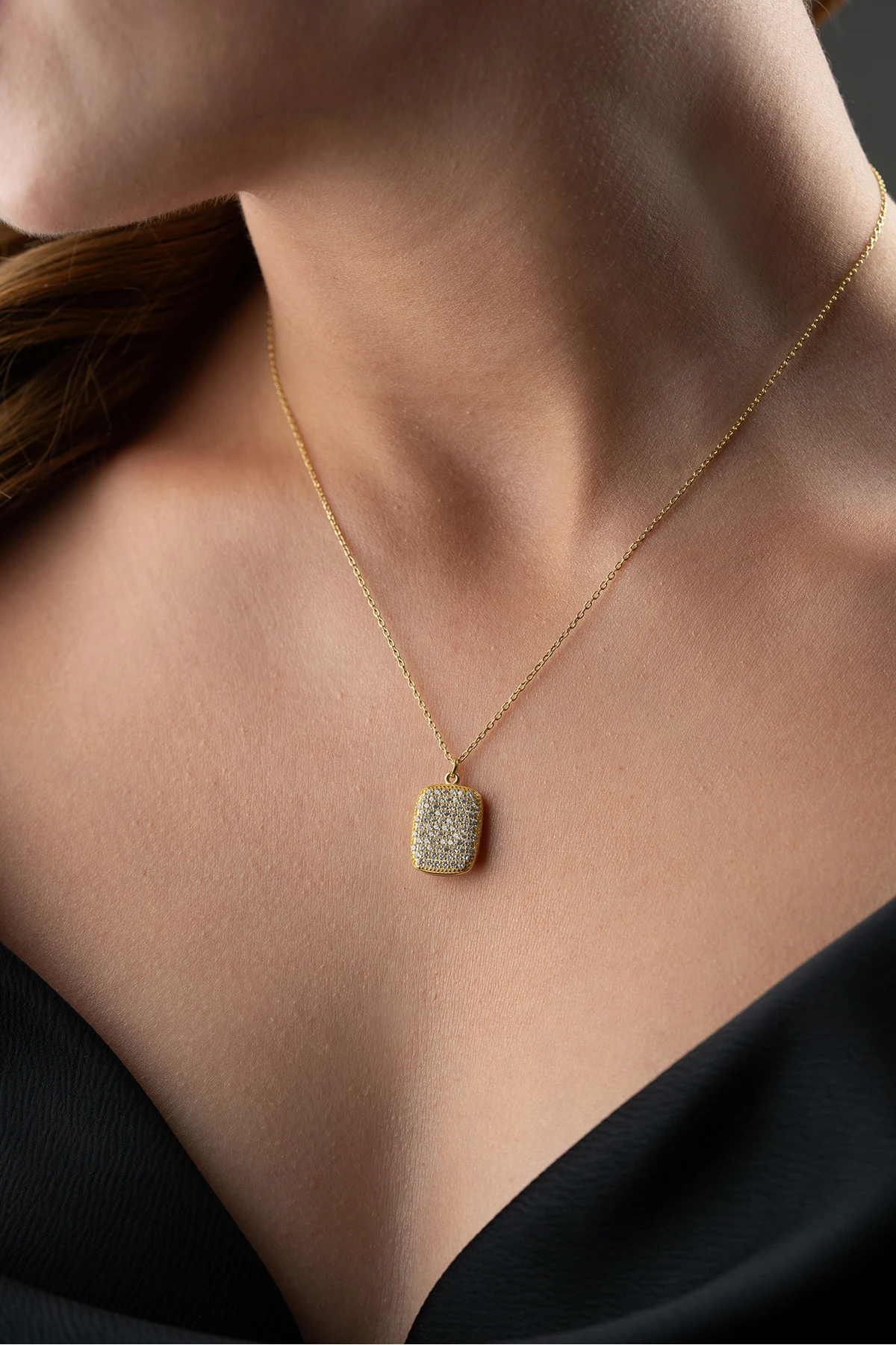 Gümüş Taşlı İsimli Kolye