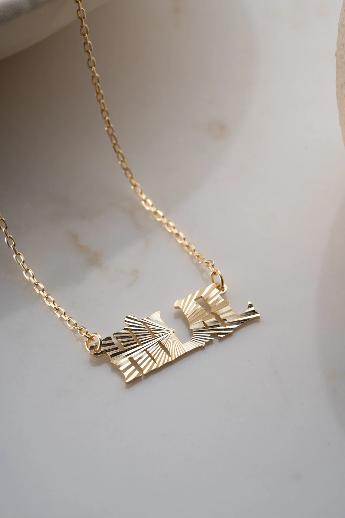 Gümüş Kişiye Özel İsimli Kolye