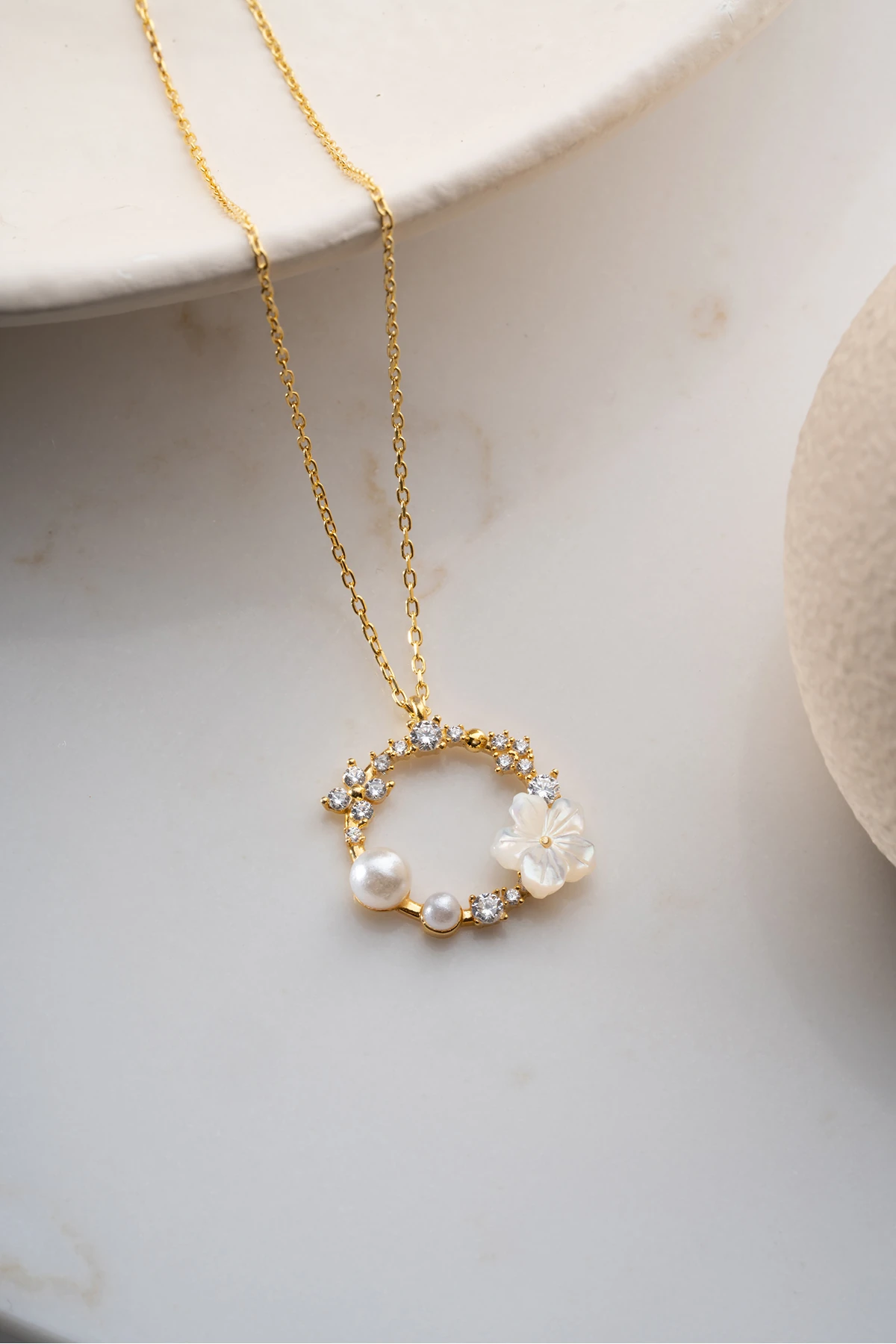 Gümüş Manolya Çiçeği Kolye