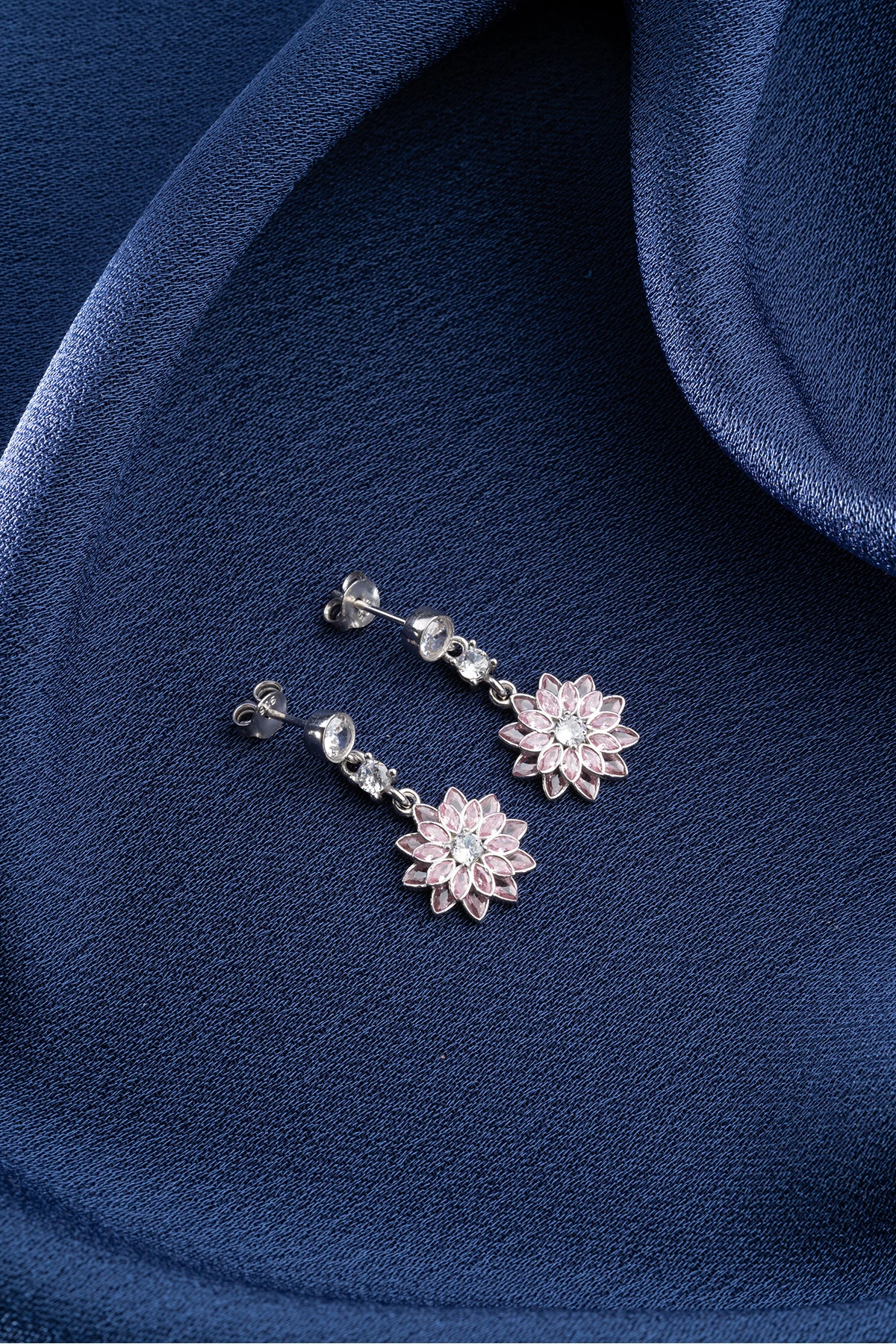 Gümüş Pembe Tektaşlı Lotus Küpe