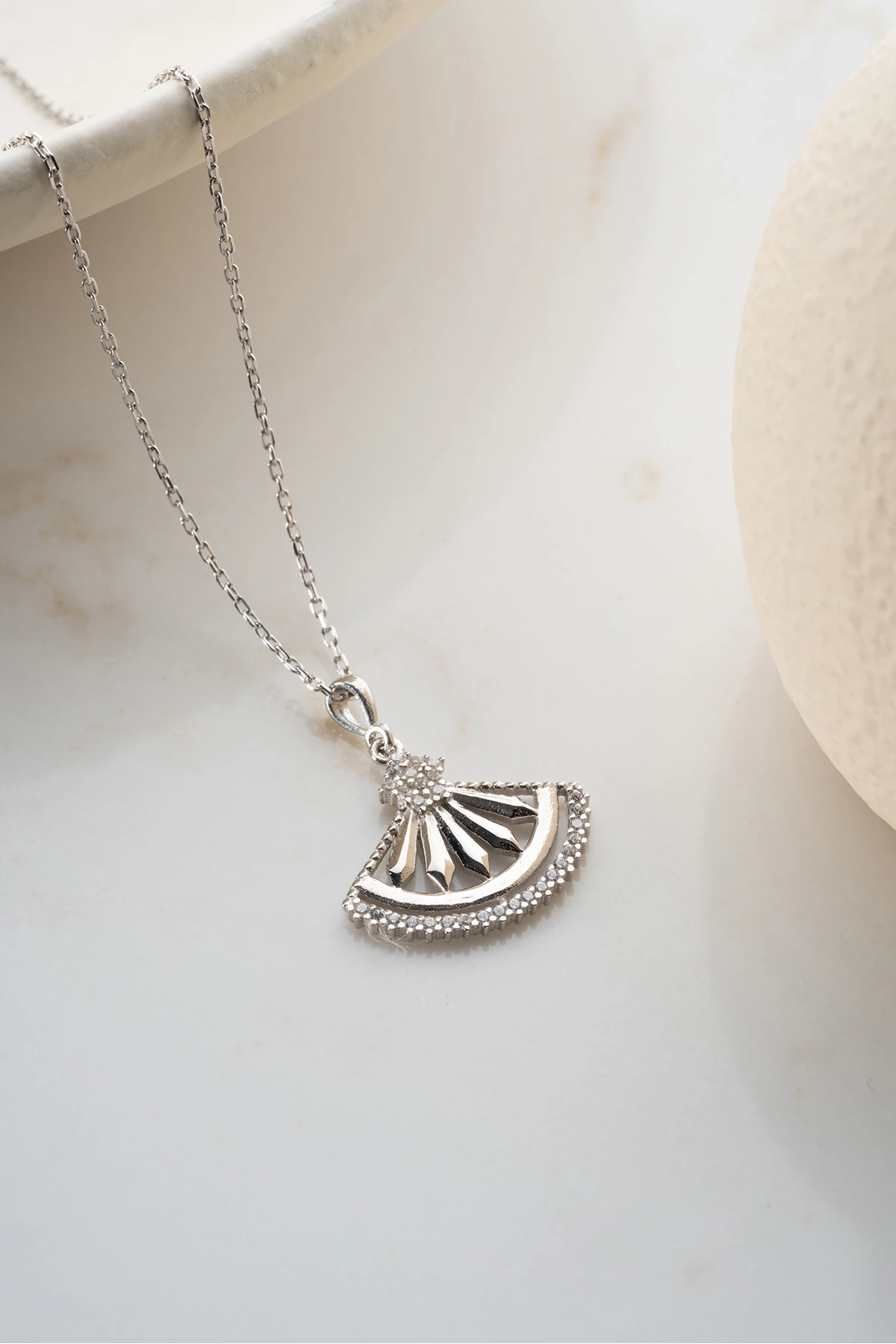 Gümüş Model Kolye