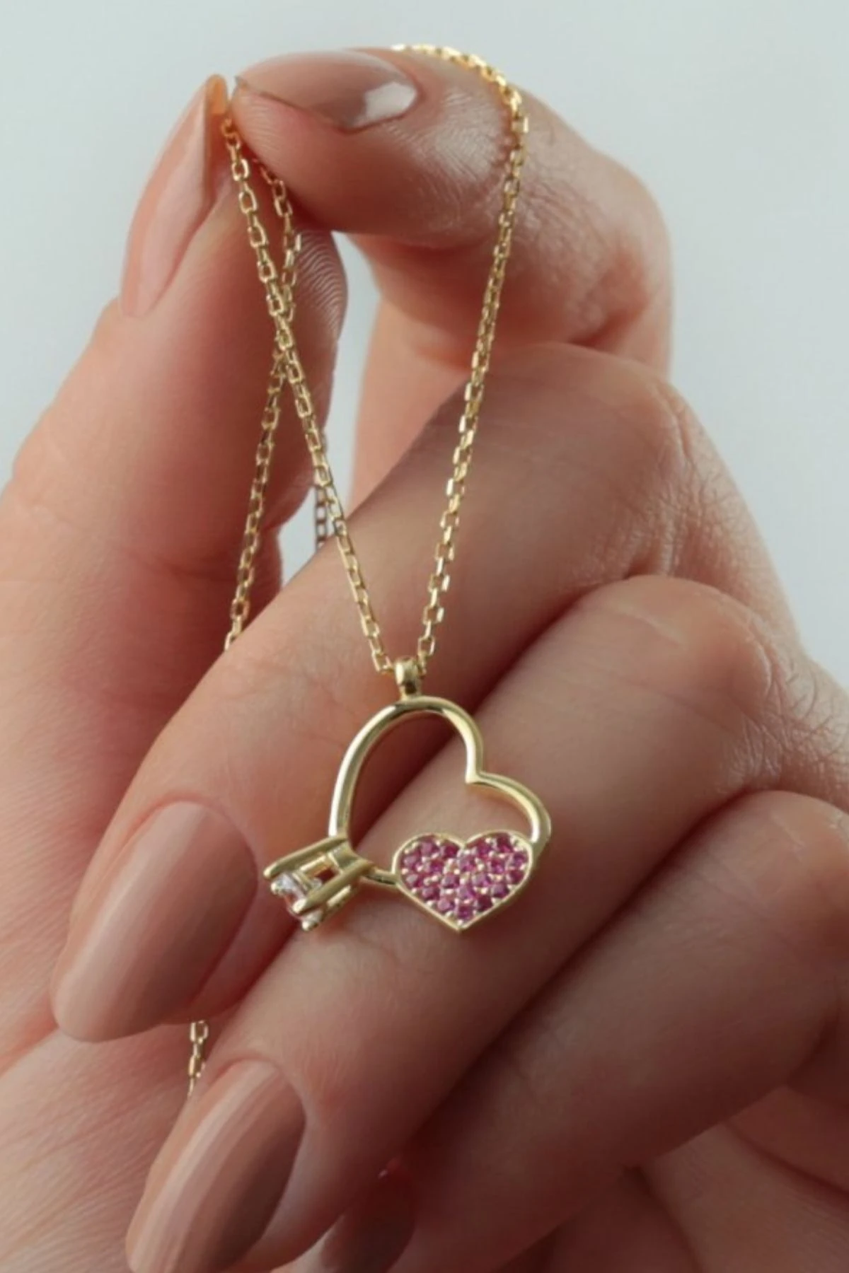 Gümüş Kalpli Tektaş Kolye