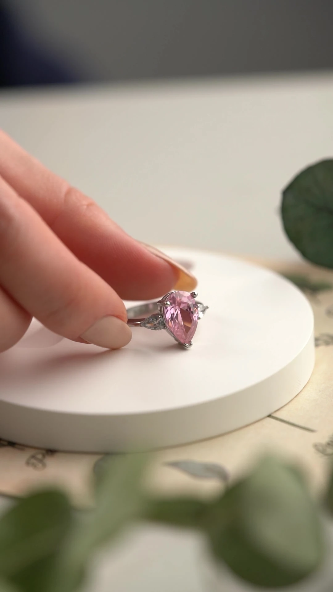 Gümüş Pembe Damla Taşlı Yüzük