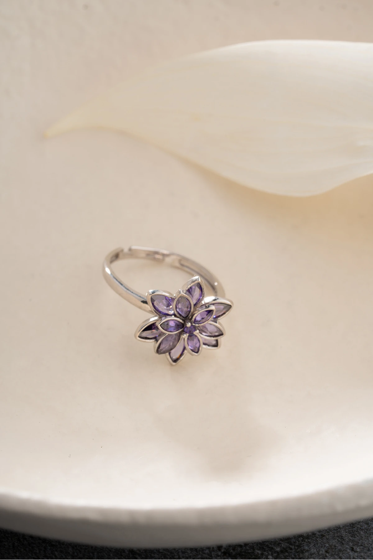 Gümüş Lotus Yüzük