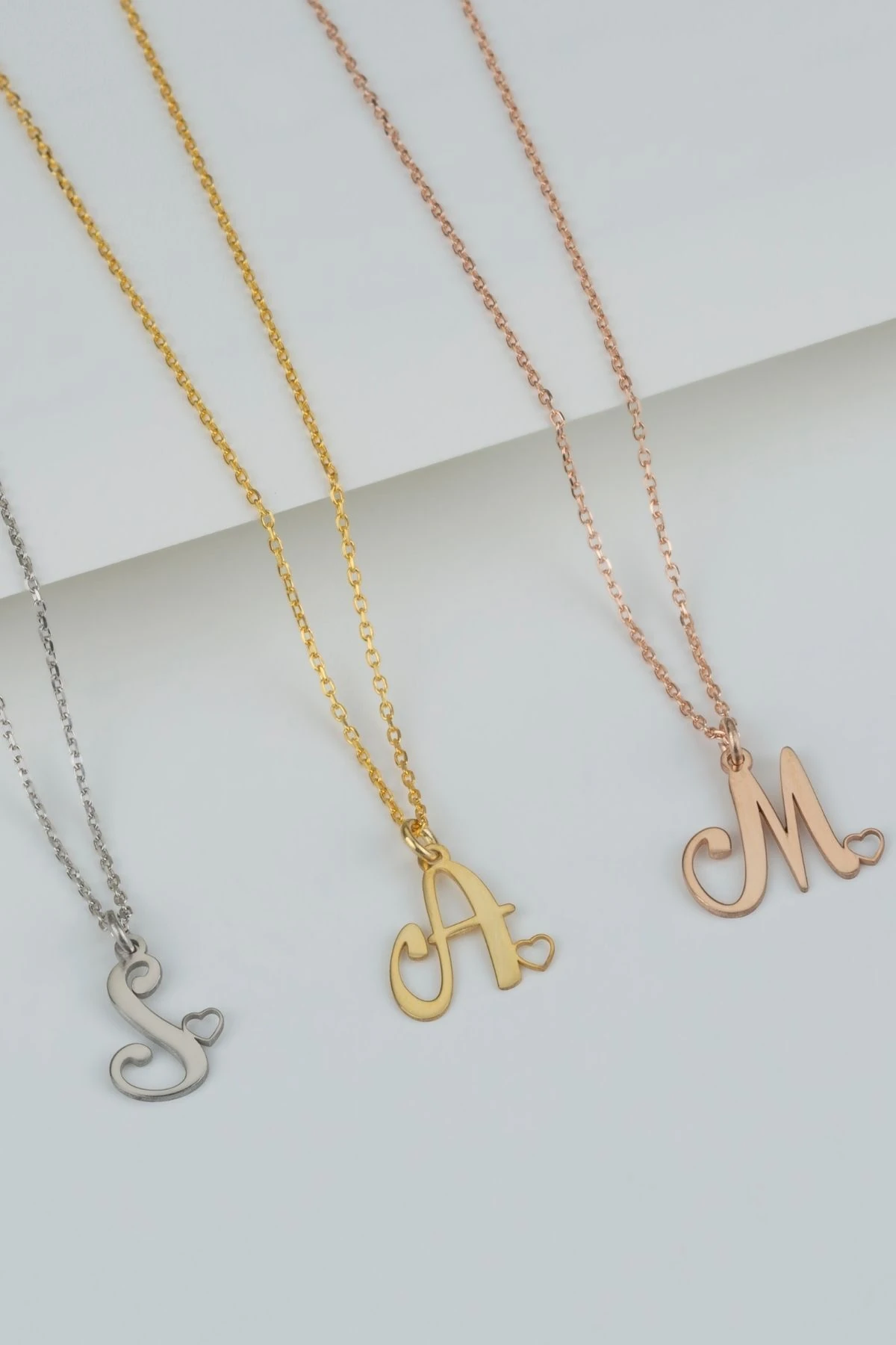 Gümüş Kalpli Harf Kolye