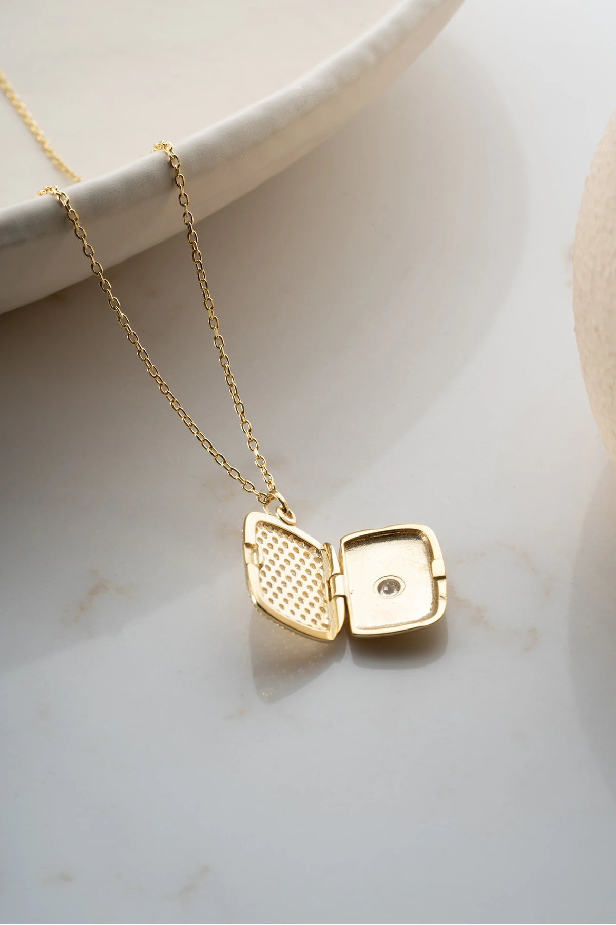 Gümüş Taşlı İsimli Kolye