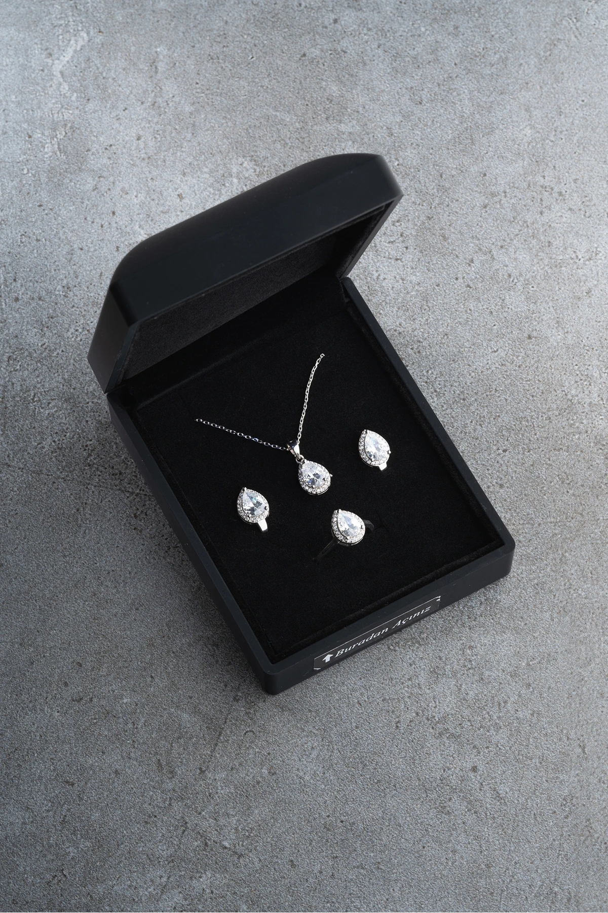 Gümüş Damla Taşlı (Kolye-Küpe-Yüzük) Set