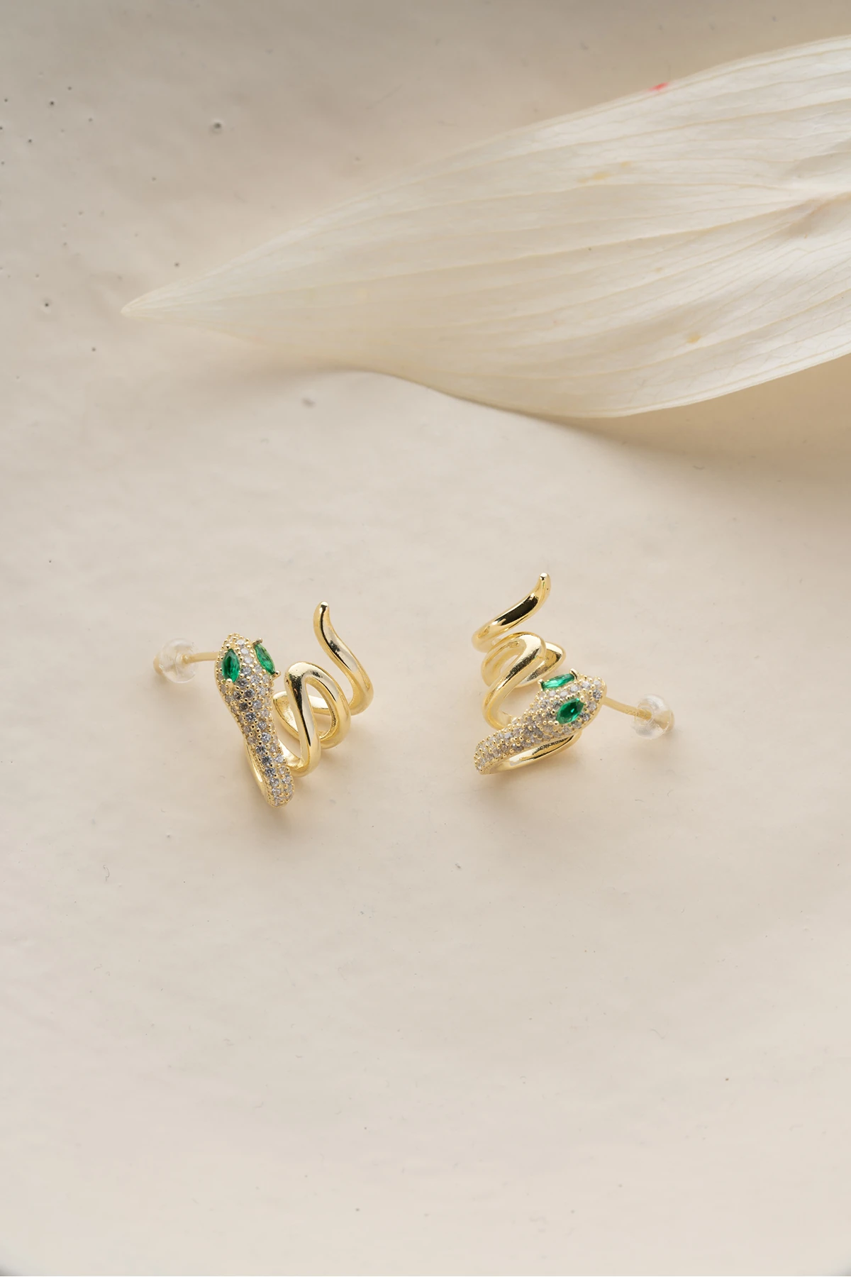 Gümüş Yılan Küpe