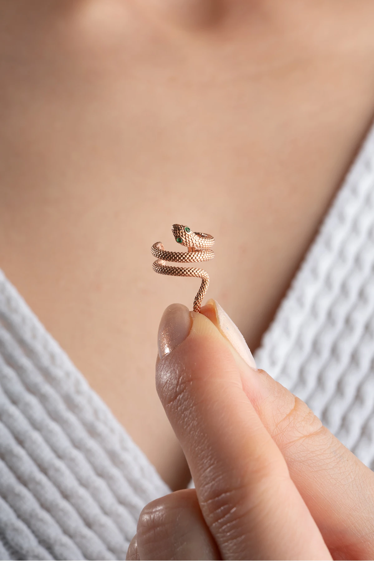 Gümüş Rose Yılan Kıkırdak Küpe